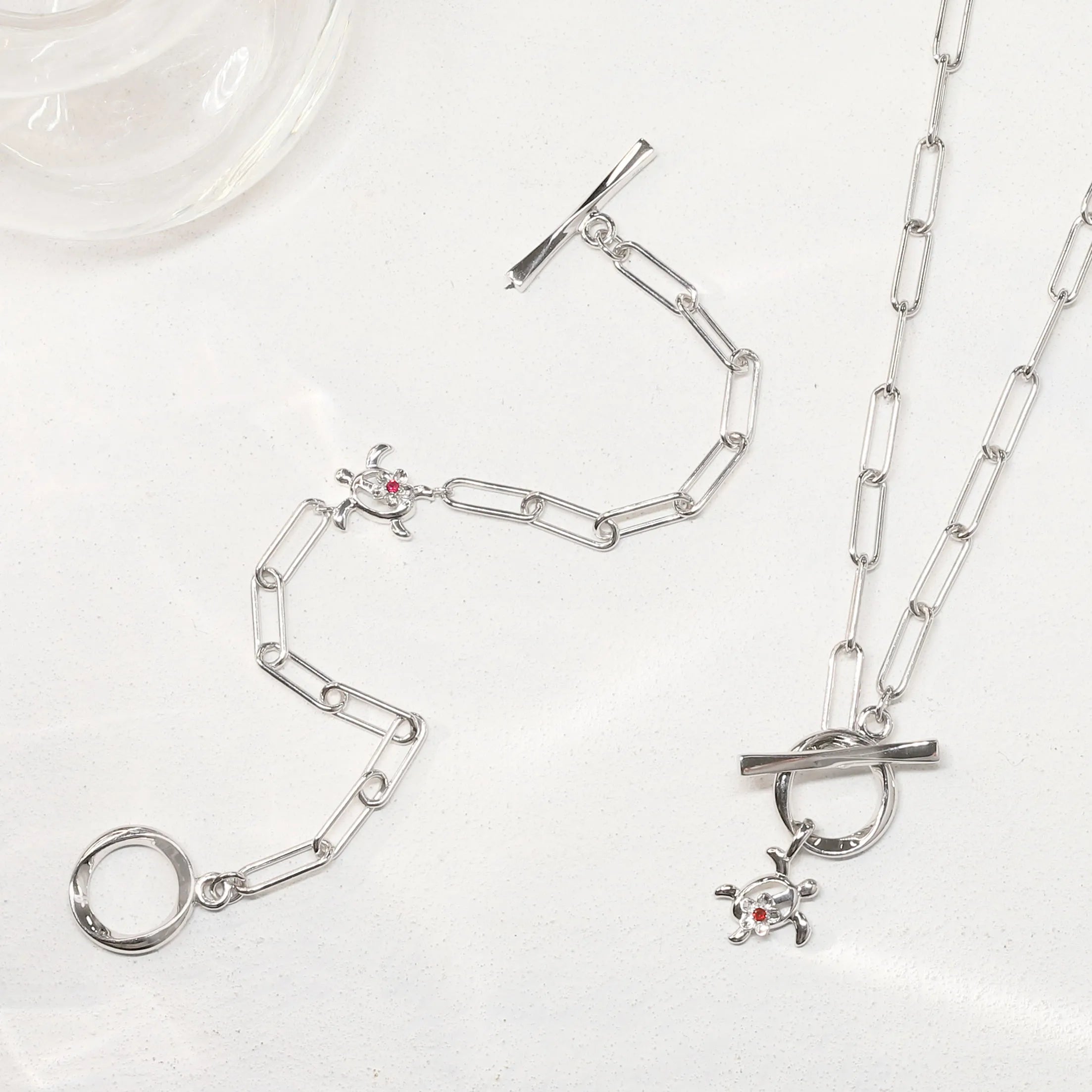 ルビー SVネックレス(クレサンベール/モンプレジール/ホヌモチーフ)《WPDR4290》