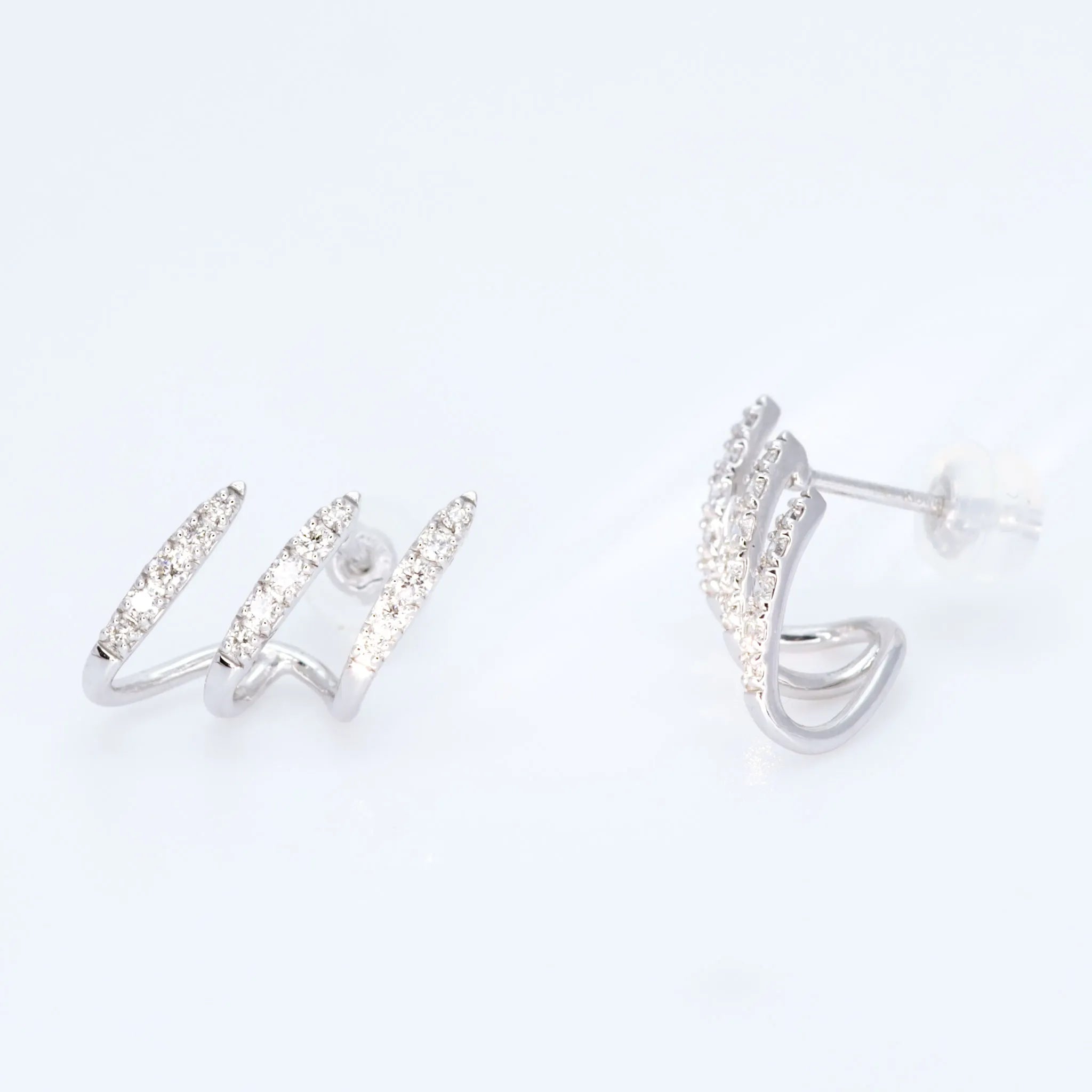 ダイヤモンド K18ピアス(計0.26ct/ホワイトゴールド/3連風)《WEPD4316》
