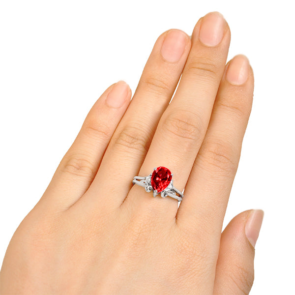 ルビー/ダイヤモンド プラチナリング(クレサンベール/ペアシェイプ/7月  