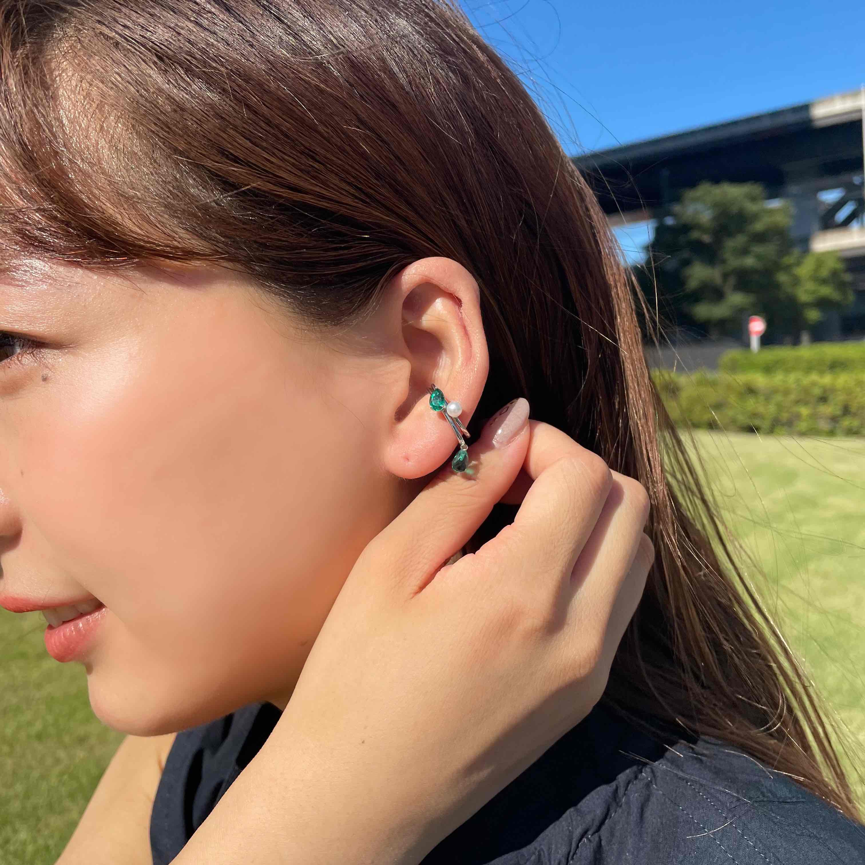 エメラルド K10イヤーカフ(クレサンベール/モンプレジール/5月誕生石)《WESE4000》