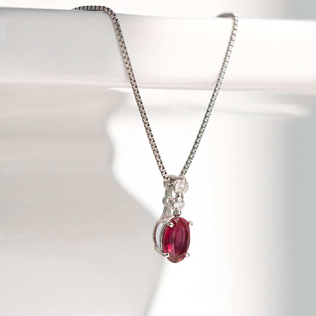 ルビー/ダイヤモンド プラチナネックレス(7月誕生石/鑑別書付き  