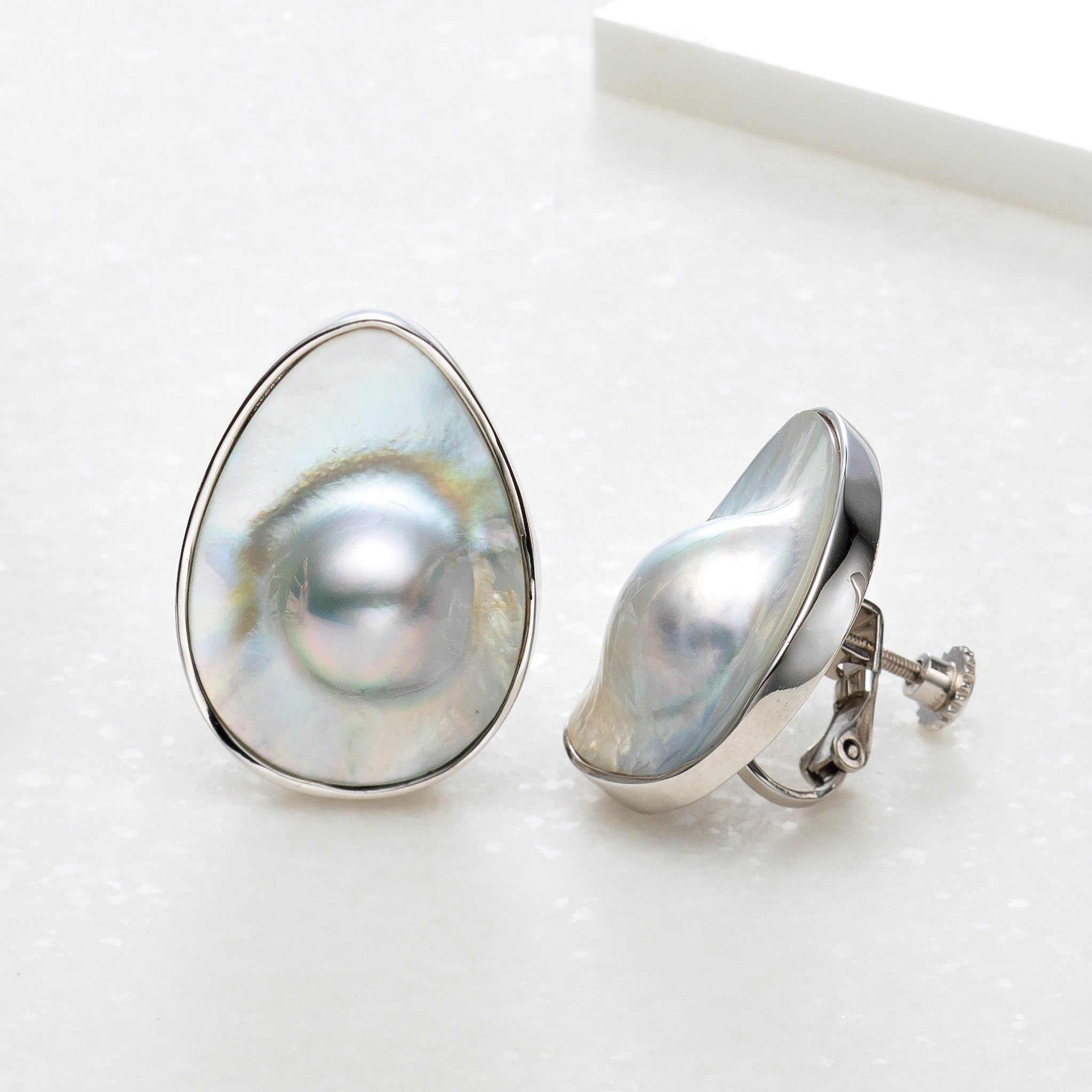 パール K18ピアス(マベ真珠/ペアシェイプ/6月誕生石)《24V03001 