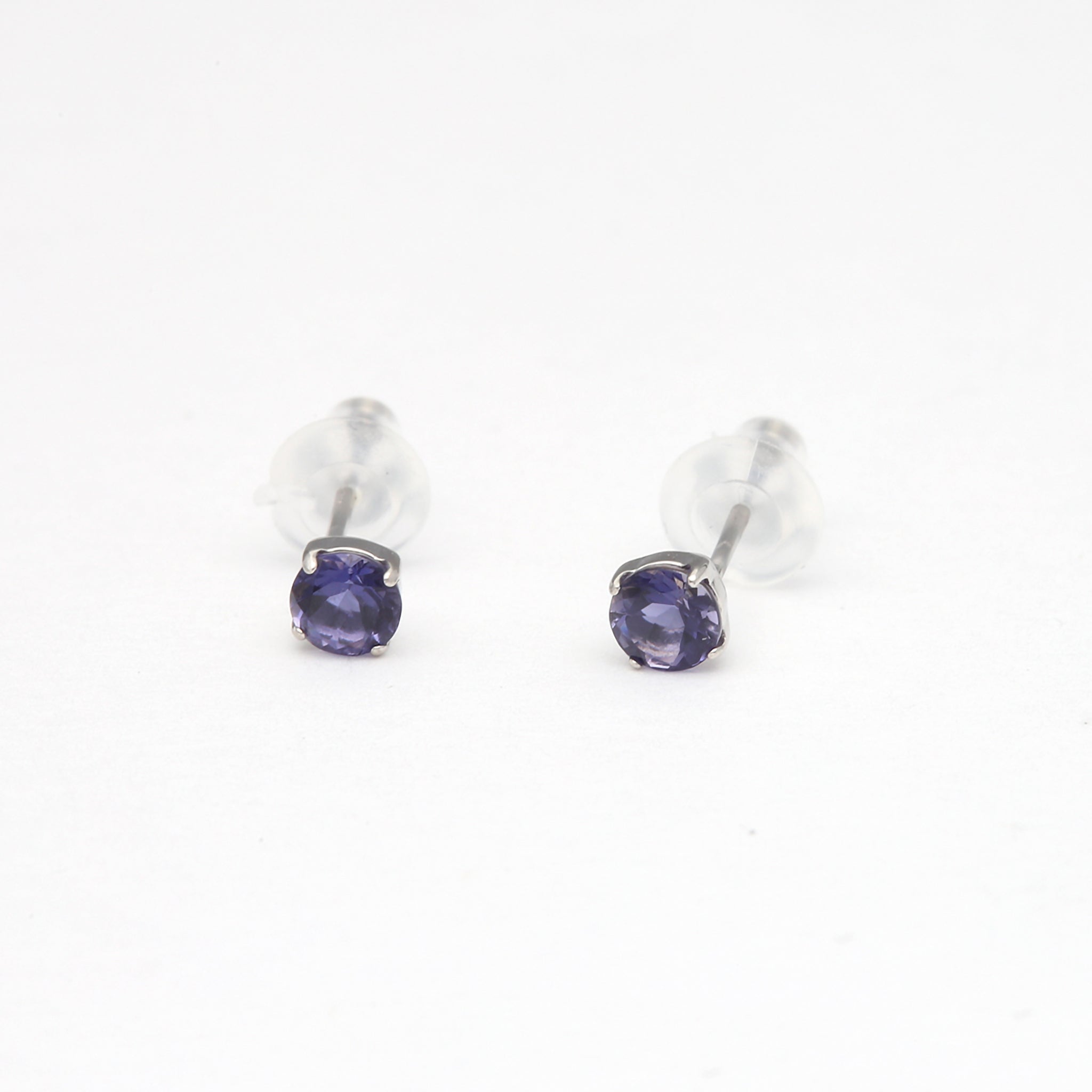 美品　アイオライト プラチナピアス アイオライト プラチナピアス(3月誕生石)《25A02210》 | 京セラ