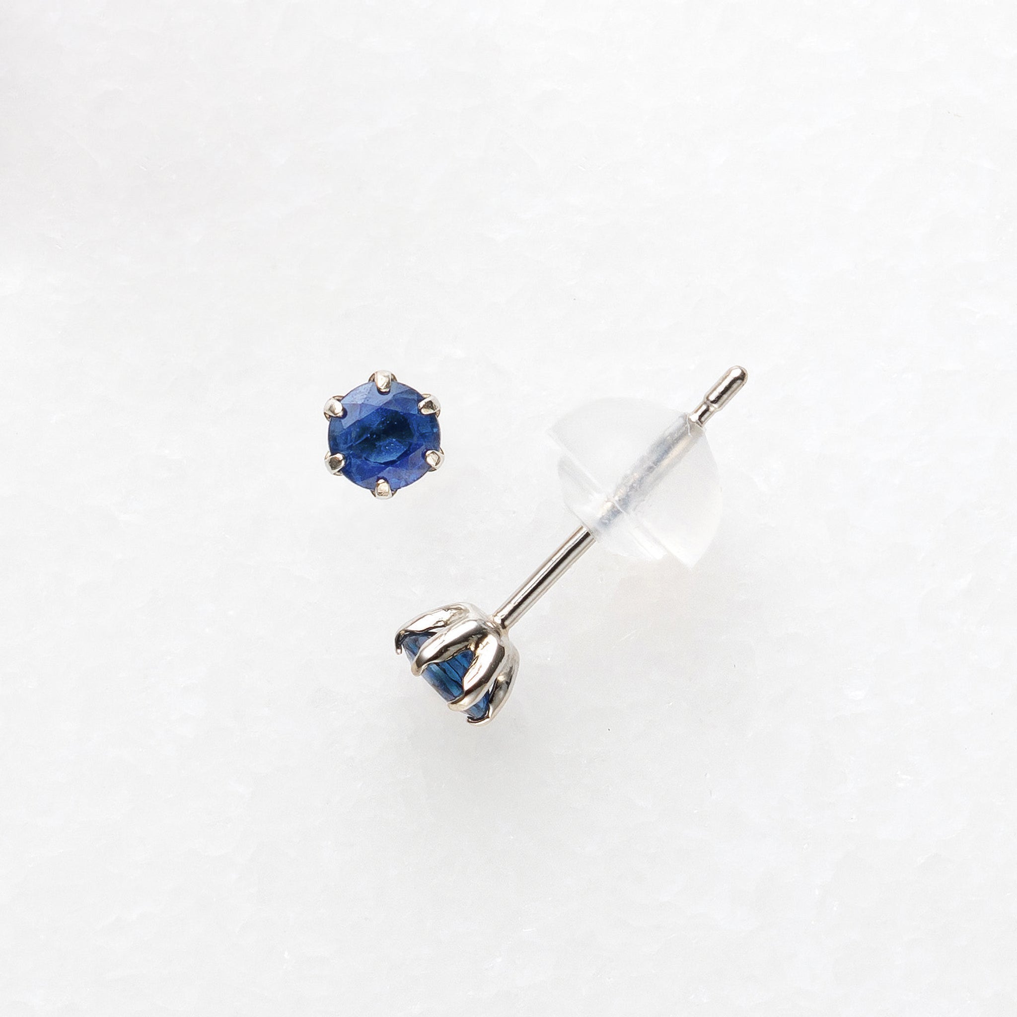 ルビー K18ピアス(7月誕生石)《25A05002》 | 京セラジュエリー ルビー K18ピアス(7月誕生石)《25A05002》 | 京セラジュエリー