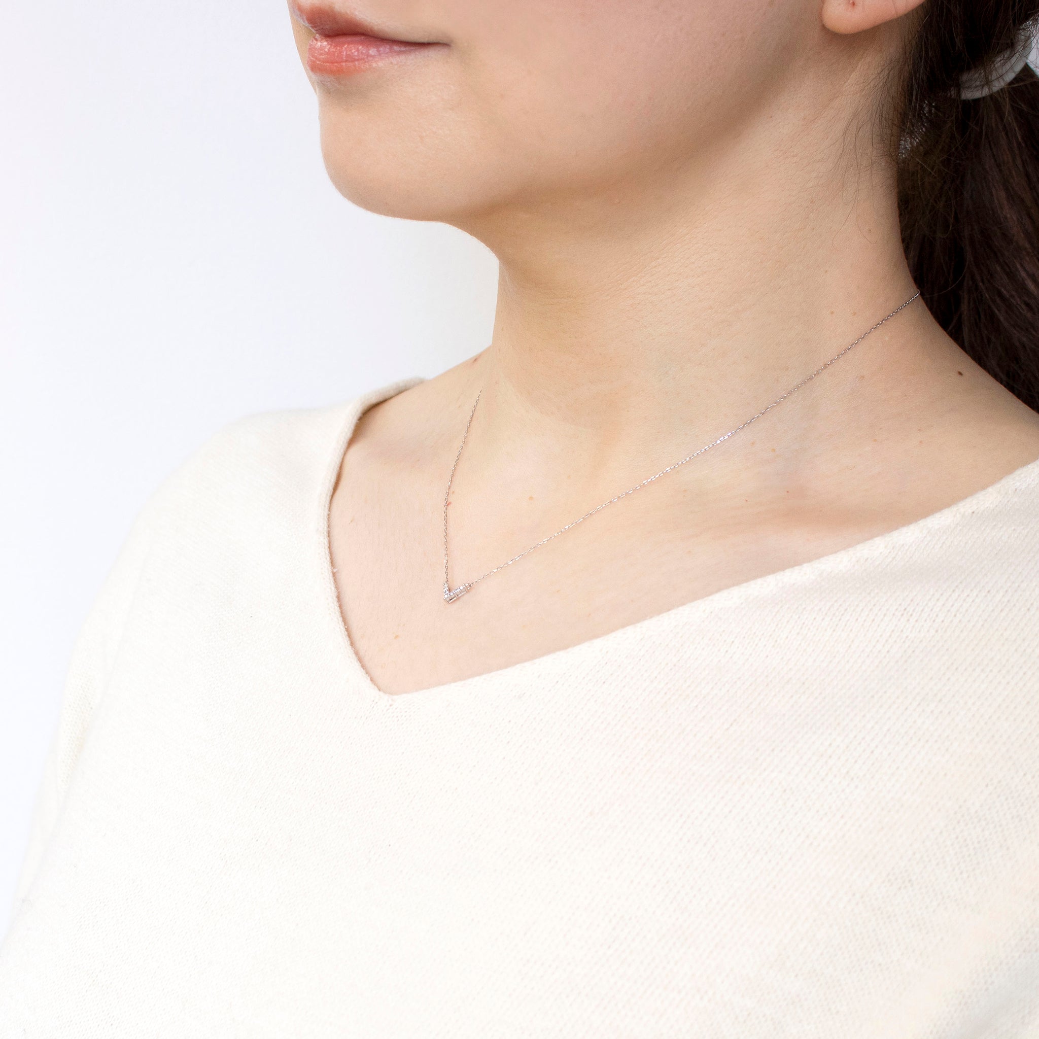 ダイヤモンド プラチナネックレス(4月誕生石)《25C30104