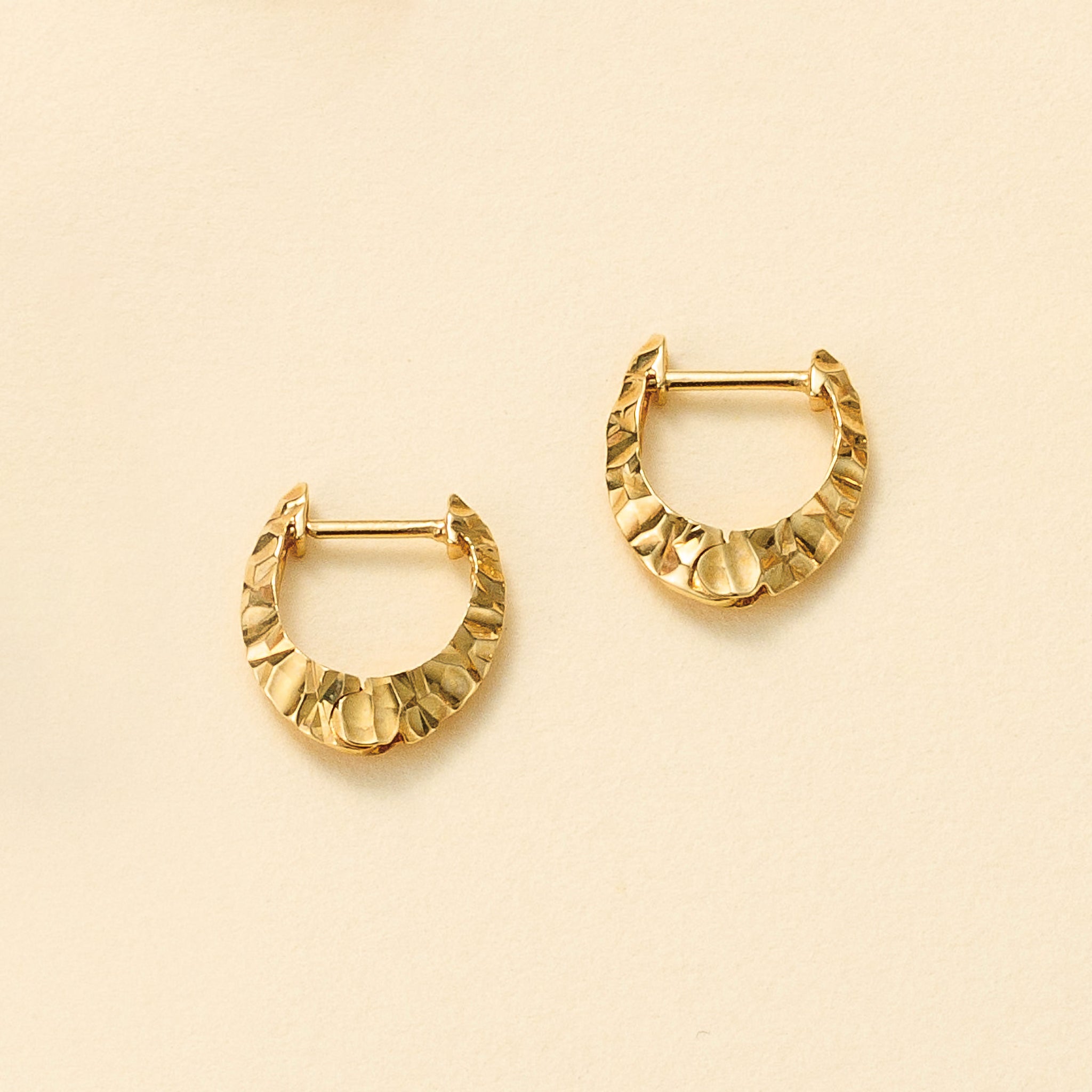 K18ピアス《25C30118》