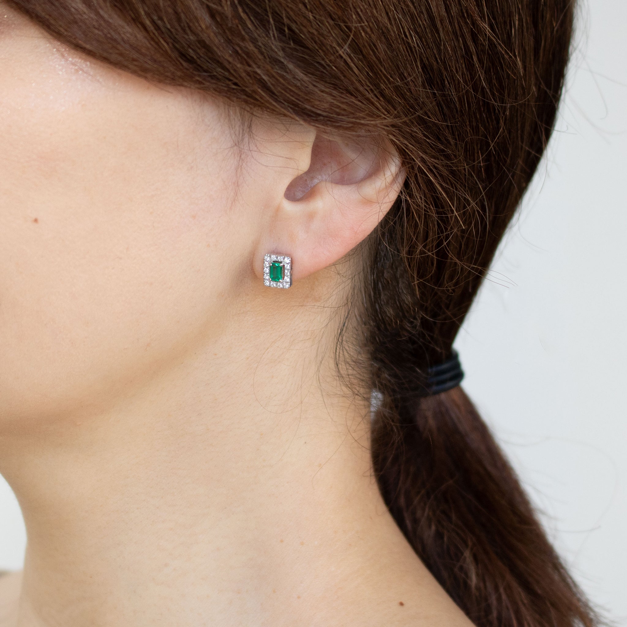 【限定1点】エメラルド/ダイヤモンド プラチナピアス(5月誕生石/鑑別書付)《25C80109》