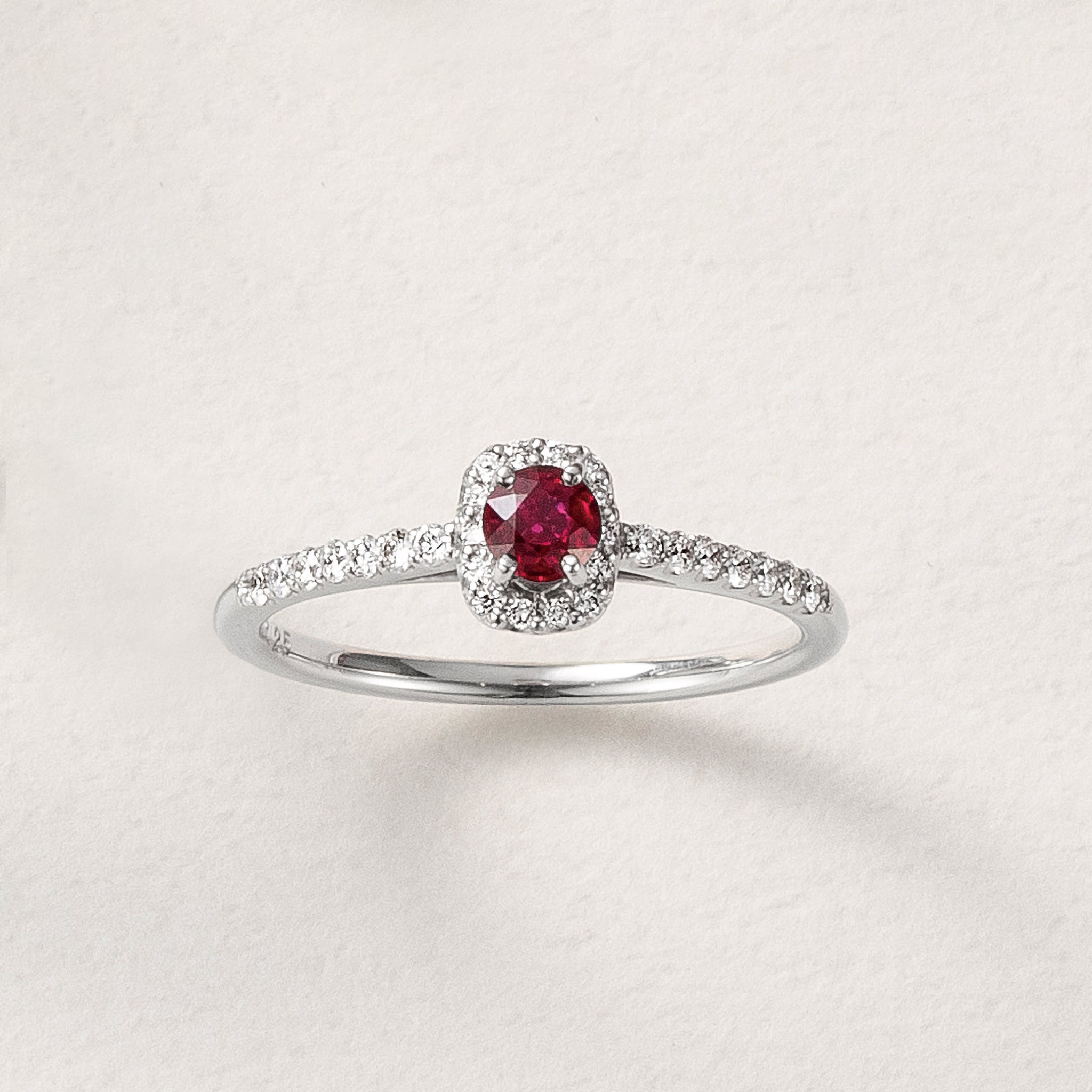 【限定1点】ルビー/ダイヤモンド プラチナリング(ノーヒート/非加熱/ピジョンブラッド/7月誕生石/鑑別書付)《25C80112》