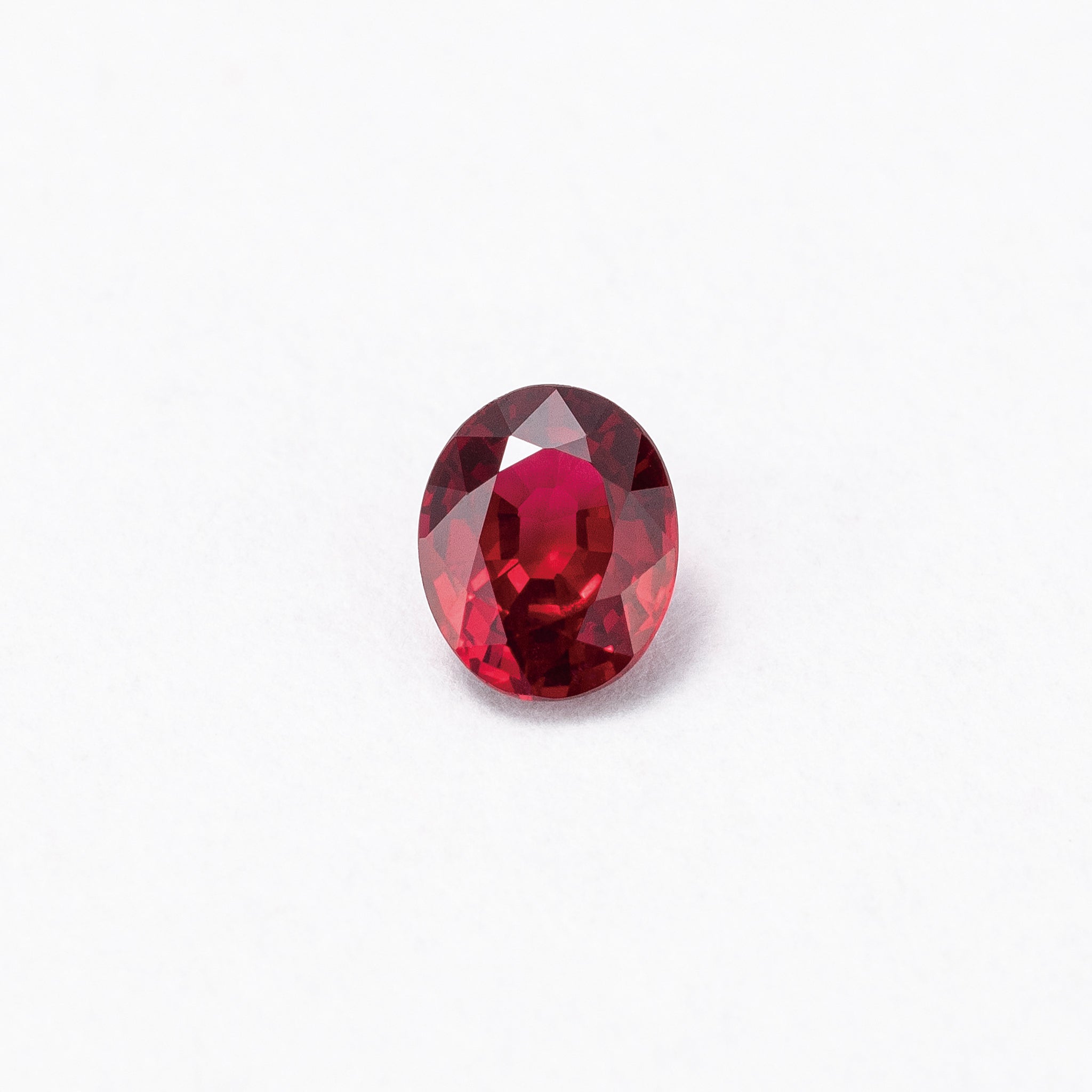 【限定1点】ルビー ルース(0.54ct/ノーヒート/非加熱/ピジョンブラッド/オーバル/7月誕生石/鑑別書付)《25C80126》