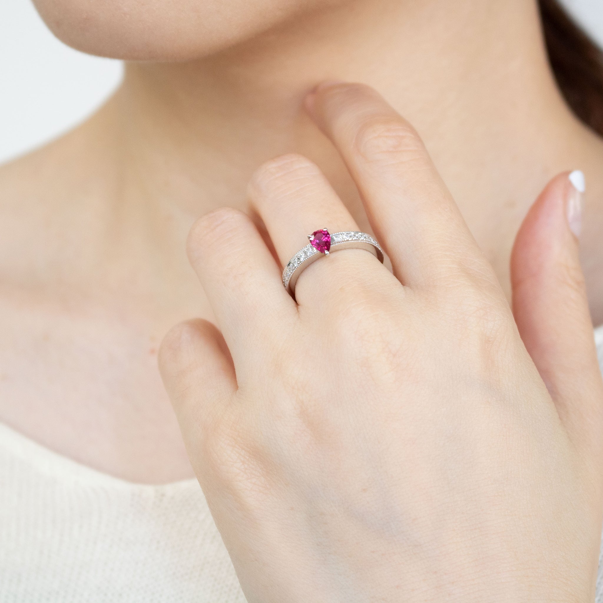 【限定1点】ルビー/ダイヤモンド プラチナリング(ノーヒート/非加熱/ピジョンブラッド/7月誕生石/鑑別書付)《25C80129》
