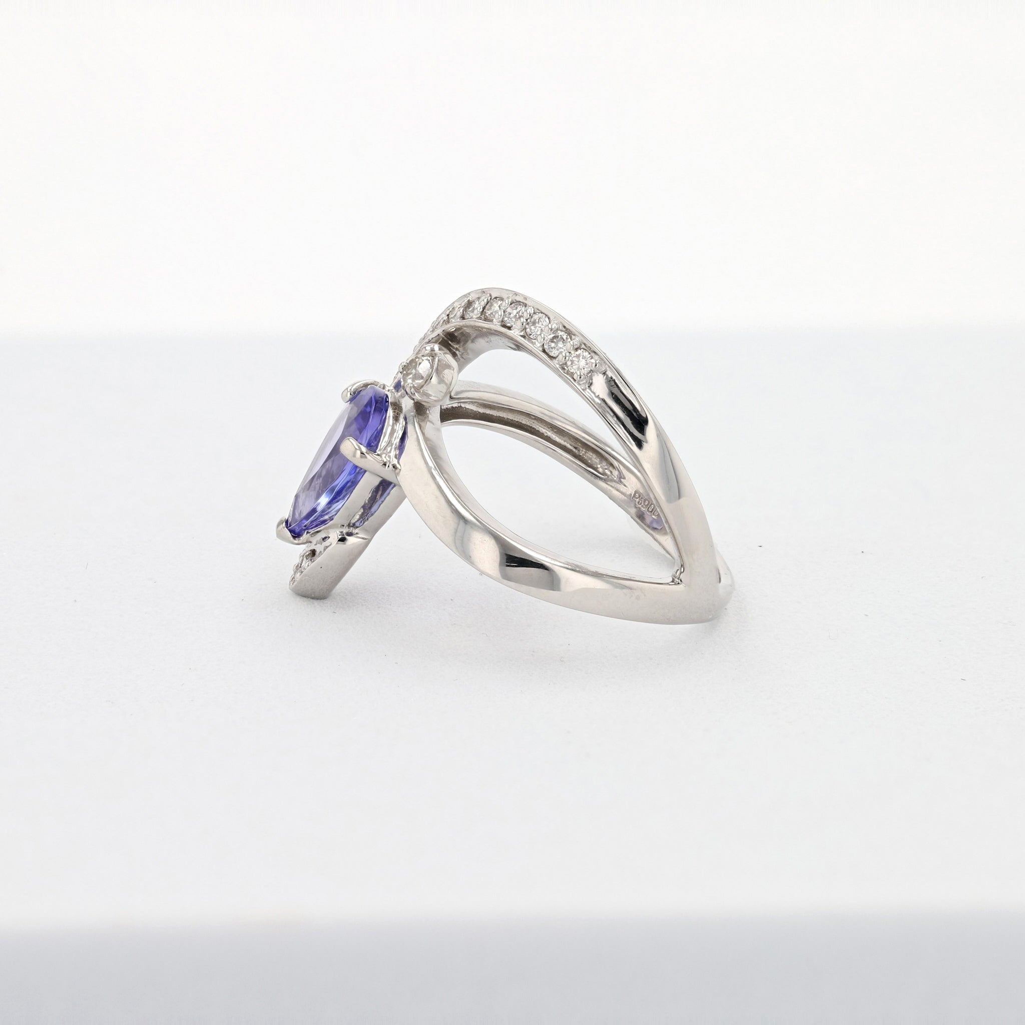 タンザナイト/ダイヤモンド プラチナリング(1.0カラット/ペア