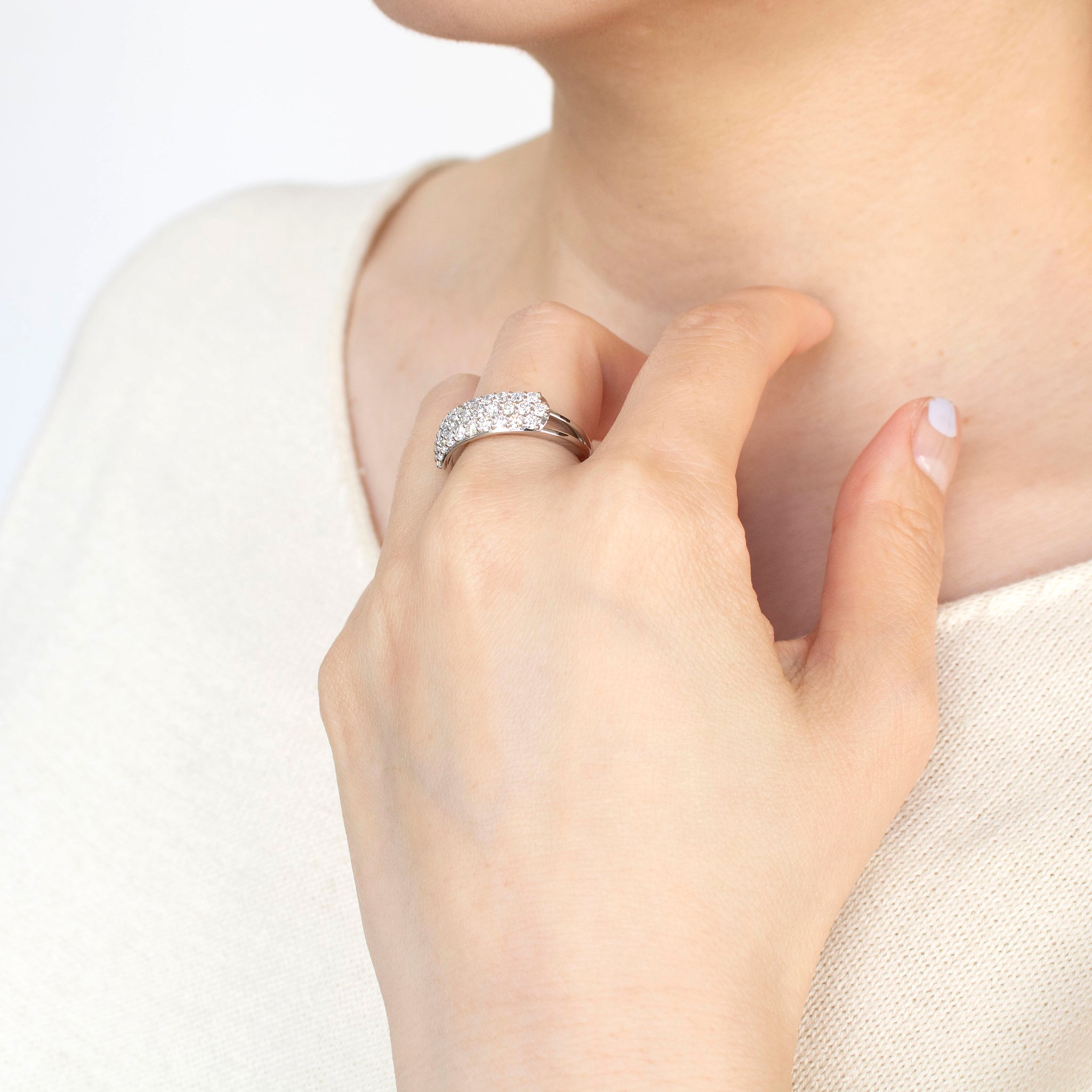 み*マ様 ダイヤモンド　リング Diamond Cat Adjustable Ring しっぽにダイヤモンド輝く 猫の