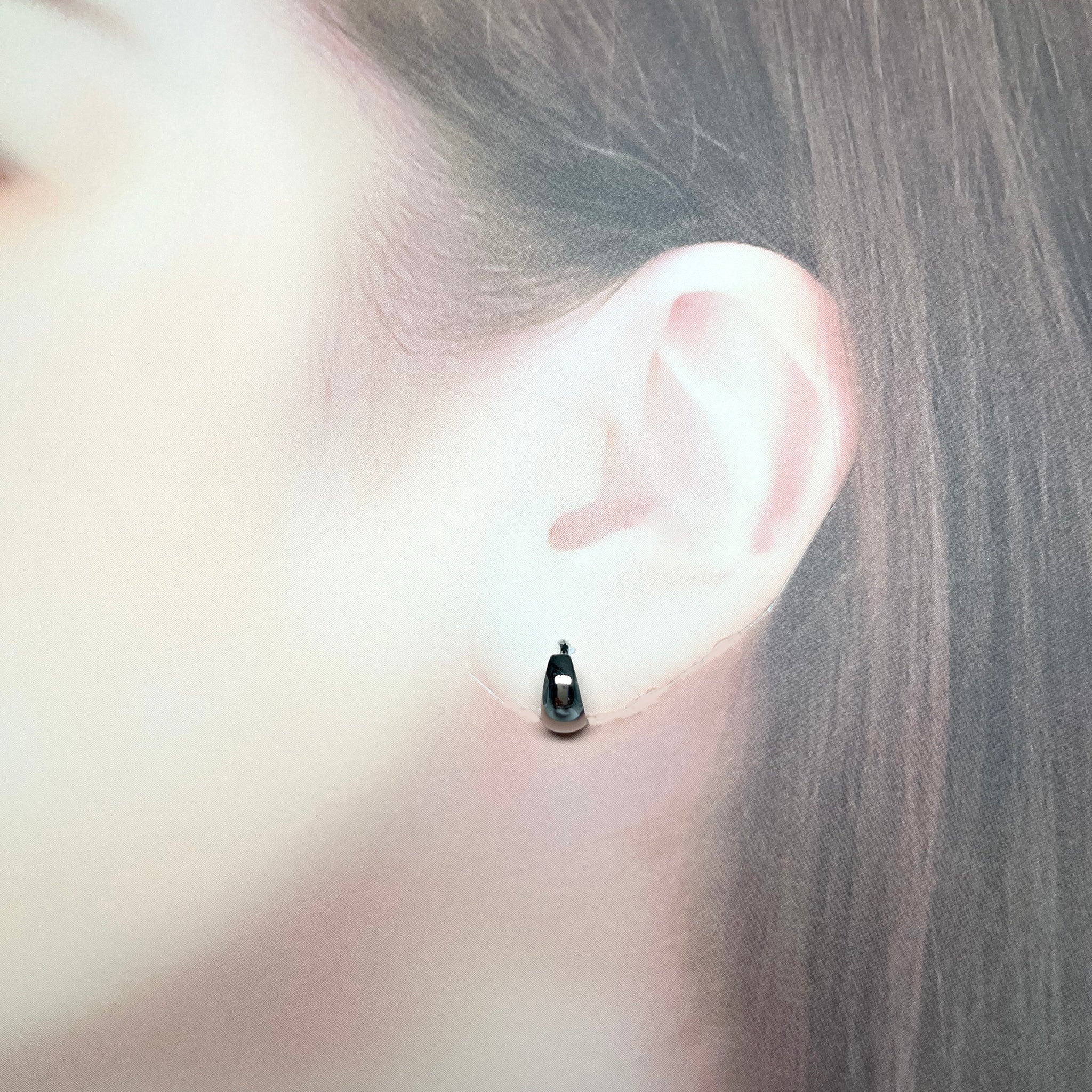 ピアス Risa ボディピアス 金属アレルギー対応 両耳 フープ セグメント