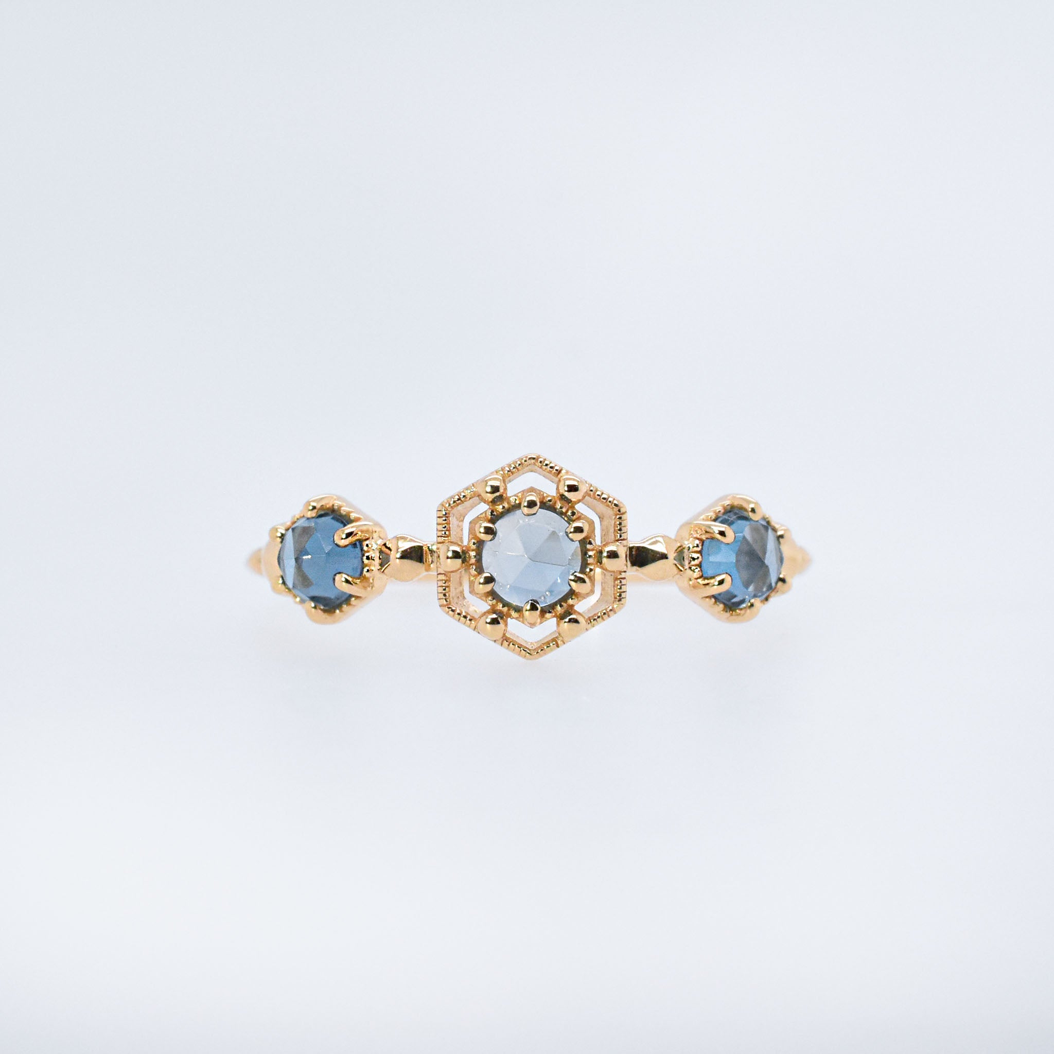 ブルートパーズ K18リング(11月誕生石)《25N00810》 | 京セラ