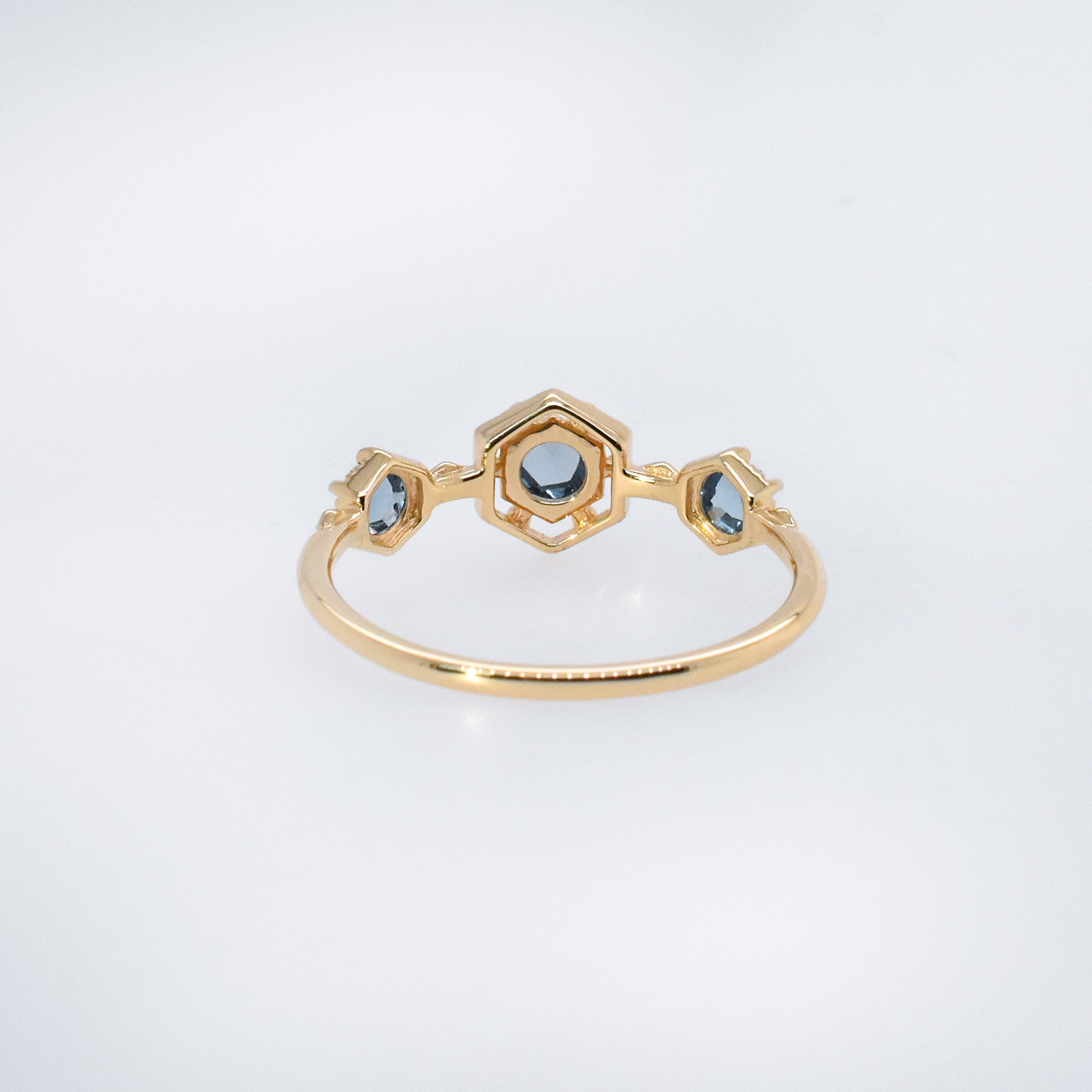 ブルートパーズ16ct18金WGリング ブルートパーズ K18リング(ハーフ