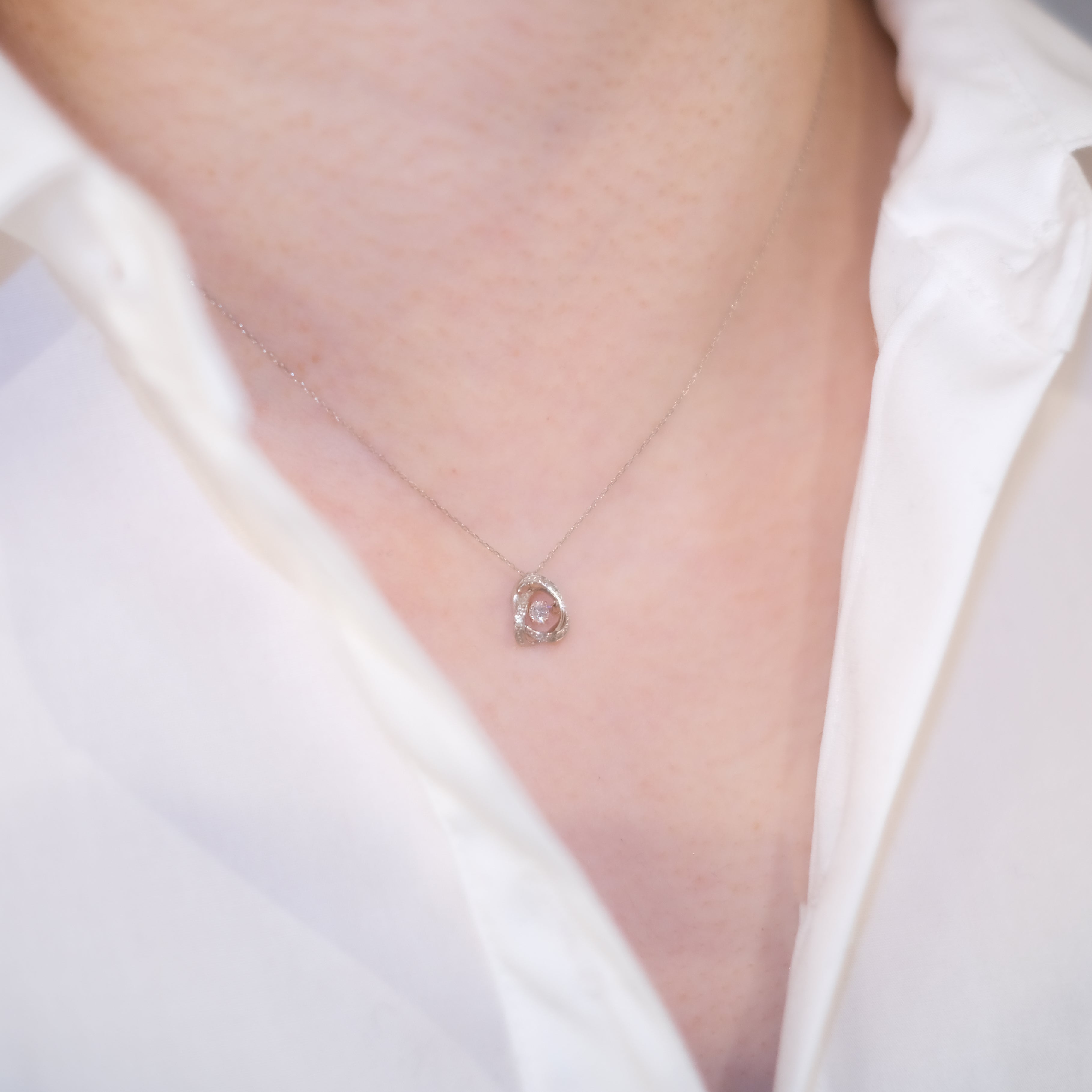 ダンシングストーン ネックレス ダイヤモンド プラチナ 0.6カラット 鑑定書付 0.601ct Eカラー SI2クラス 3EXカット CGL 揺れる ダイヤモンド ネックレス ダンシングストーン ダイヤ