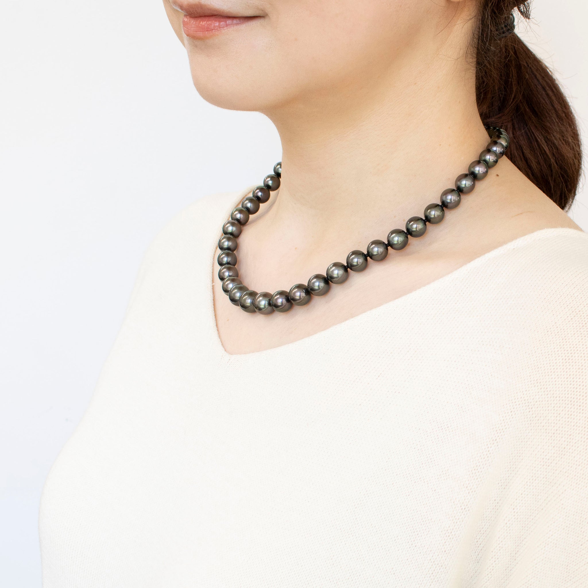 【限定5点】パール ネックレス(黒蝶真珠/8～10mm/6月誕生石/真珠鑑別鑑定書付き)《25N01507》