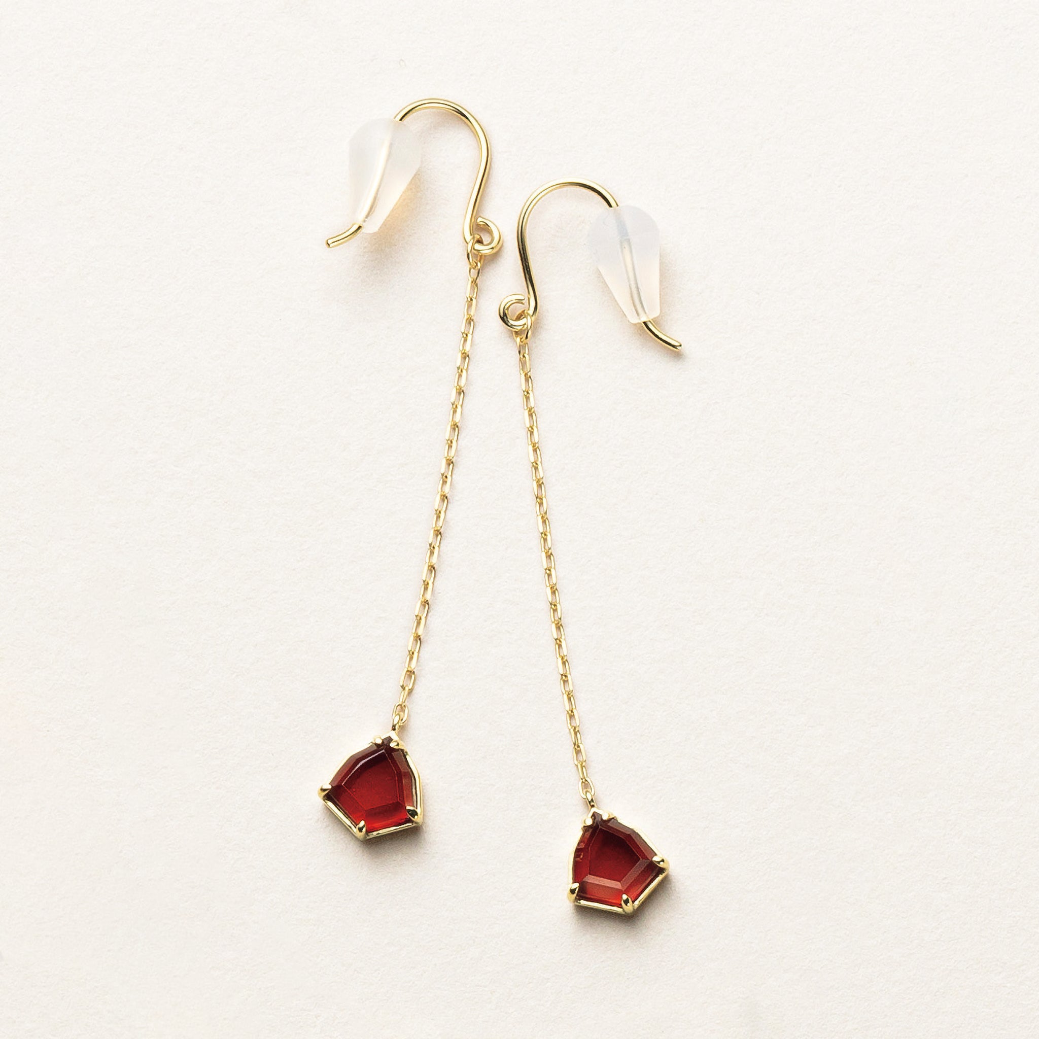 ガーネット K10ピアス(1月誕生石）《25N01608》