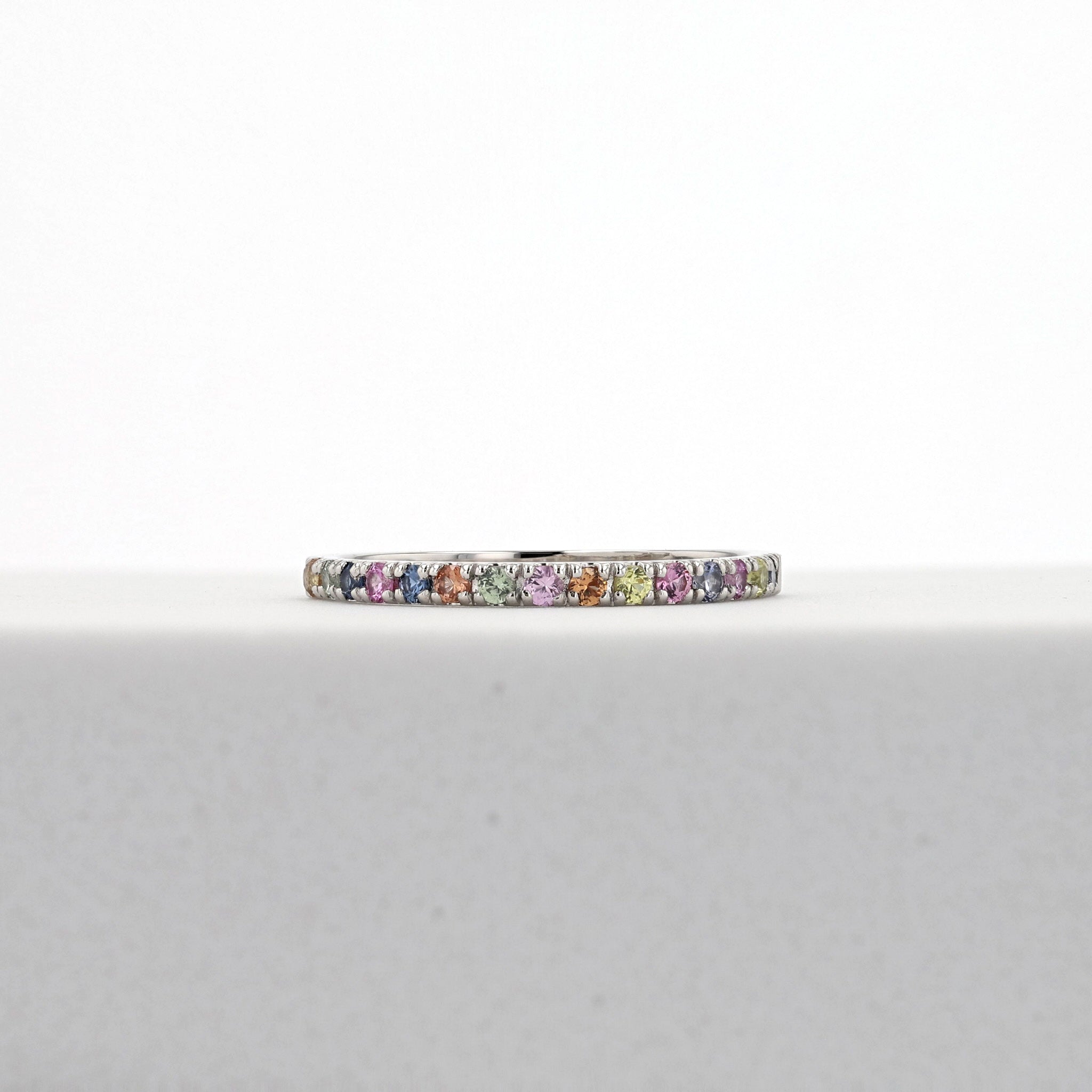 サファイア プラチナリング(マルチカラー/ハーフエタニティ/9月誕生石