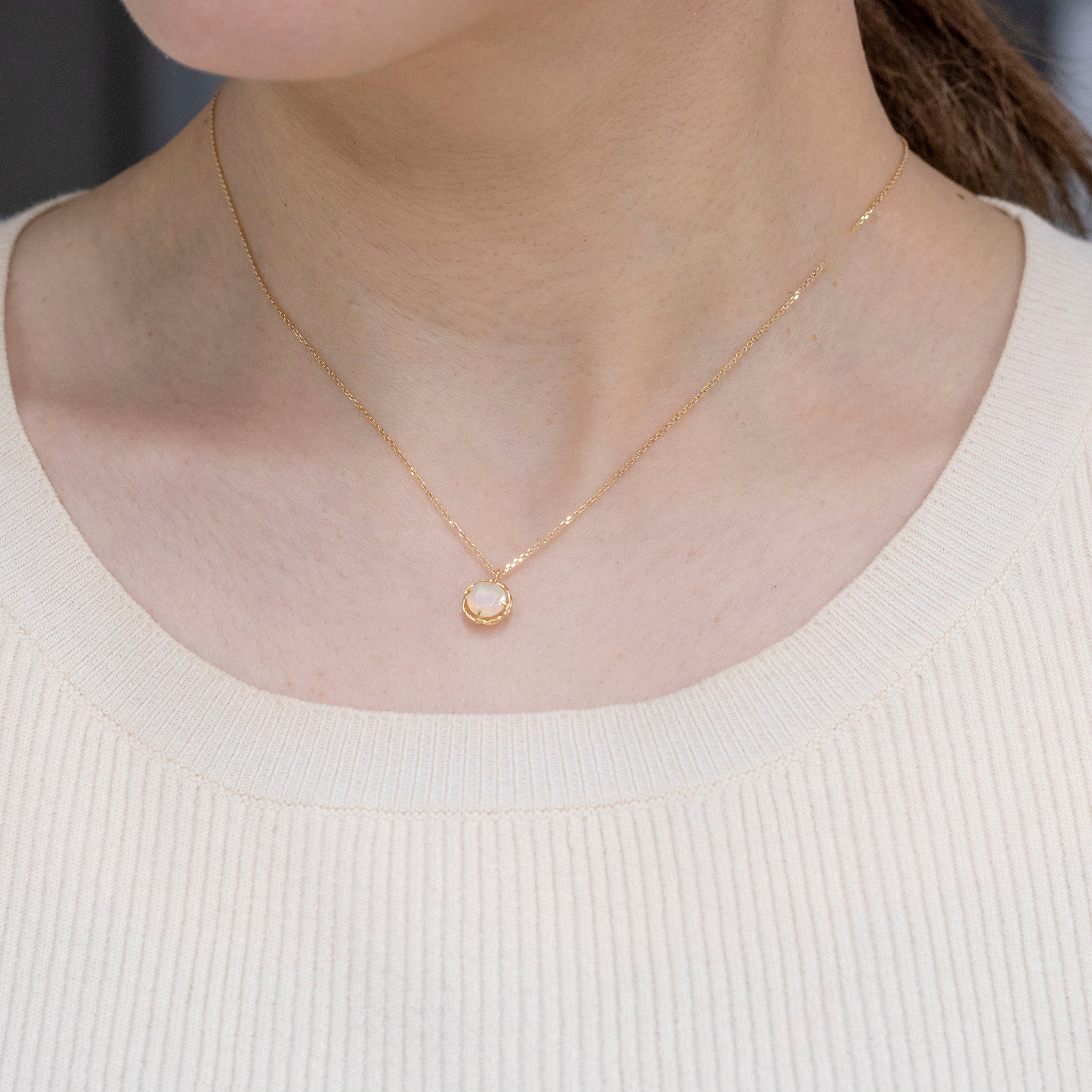 フ*り様 k18 刻印あり　ブレスレット　クリスタル　18k 刻印　ネックレス Trois cercles 】K18 名入れ誕生日刻印 記念日のブレスレット
