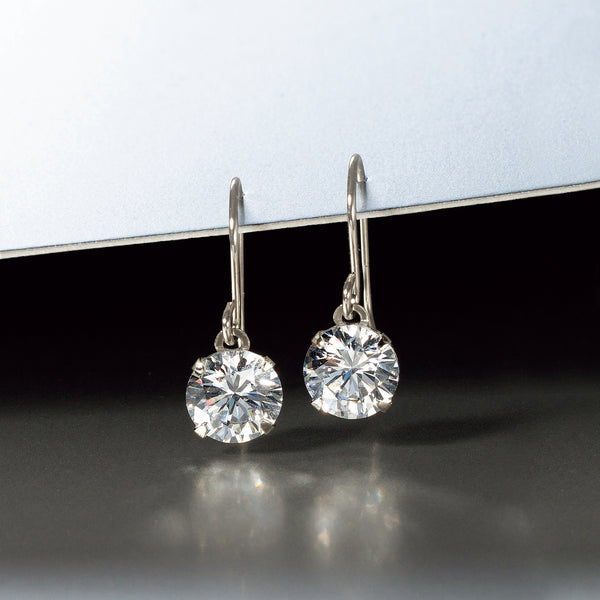 キラッキラ！　キュービックジルコニア　6-4㎜ Pt ピアス（271808） キュービックジルコニア K18ピアス(ダイヤ換算計1カラット相当