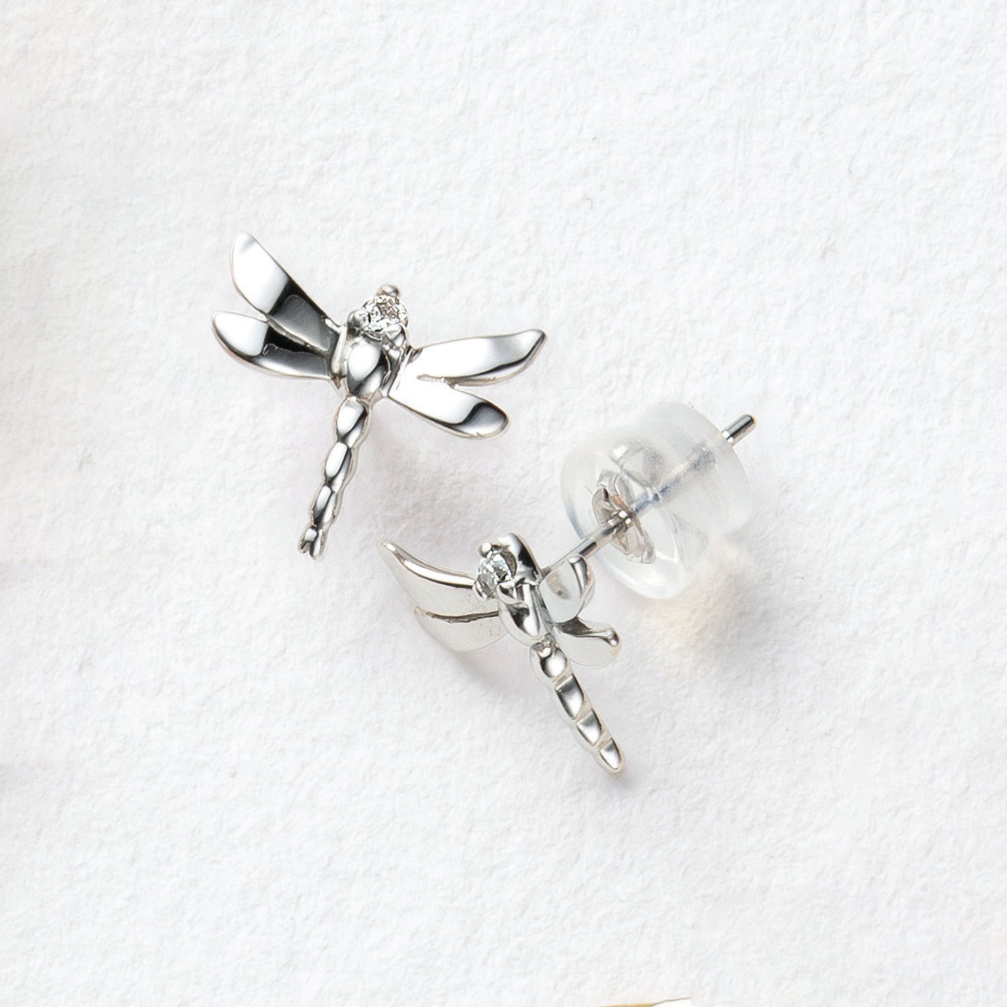 ダイヤモンド プラチナピアス(トンボモチーフ/4月誕生石)《25N02907》