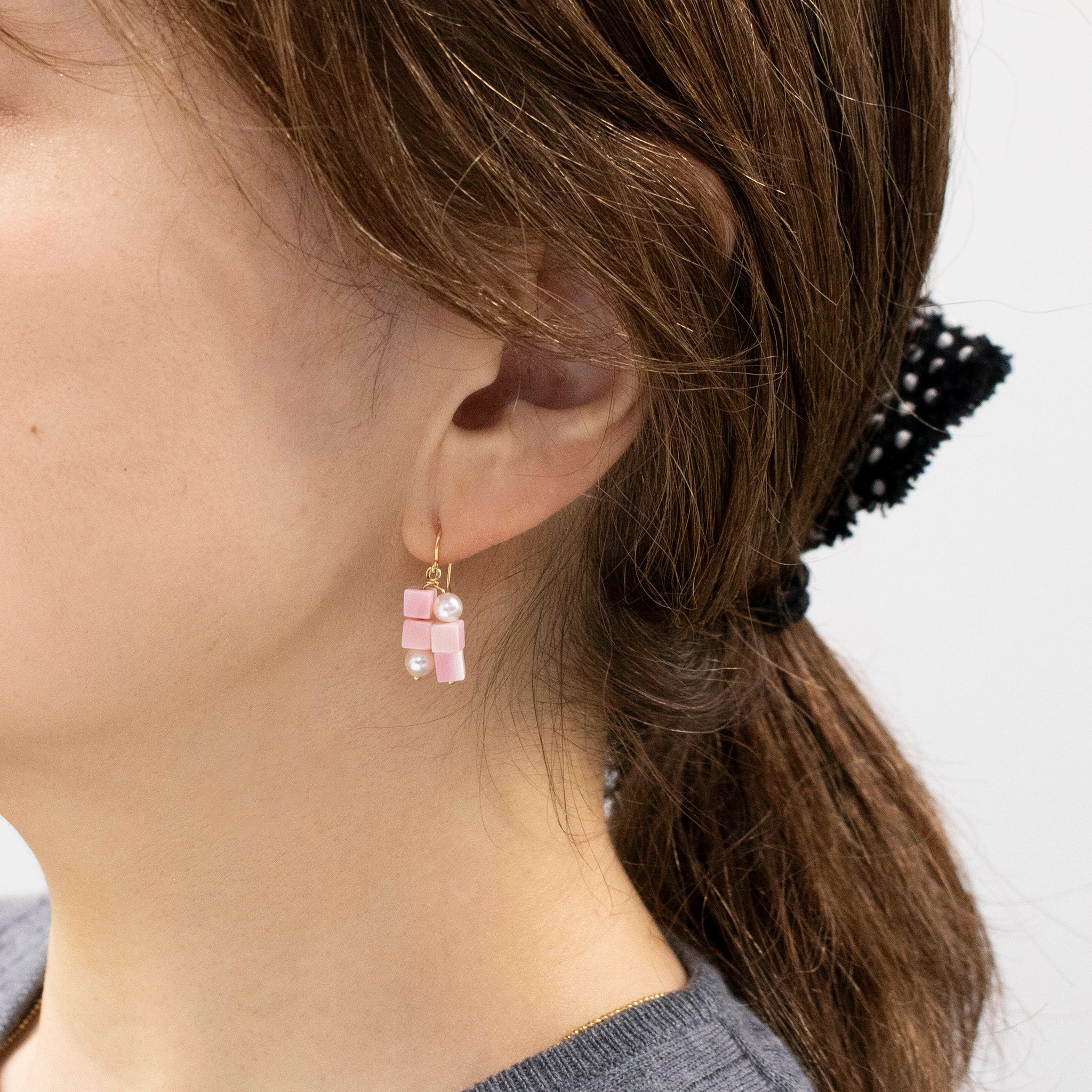 【限定1点】コンクシェル/パール K18ピアス(アコヤ真珠/4mm)《25T10121》