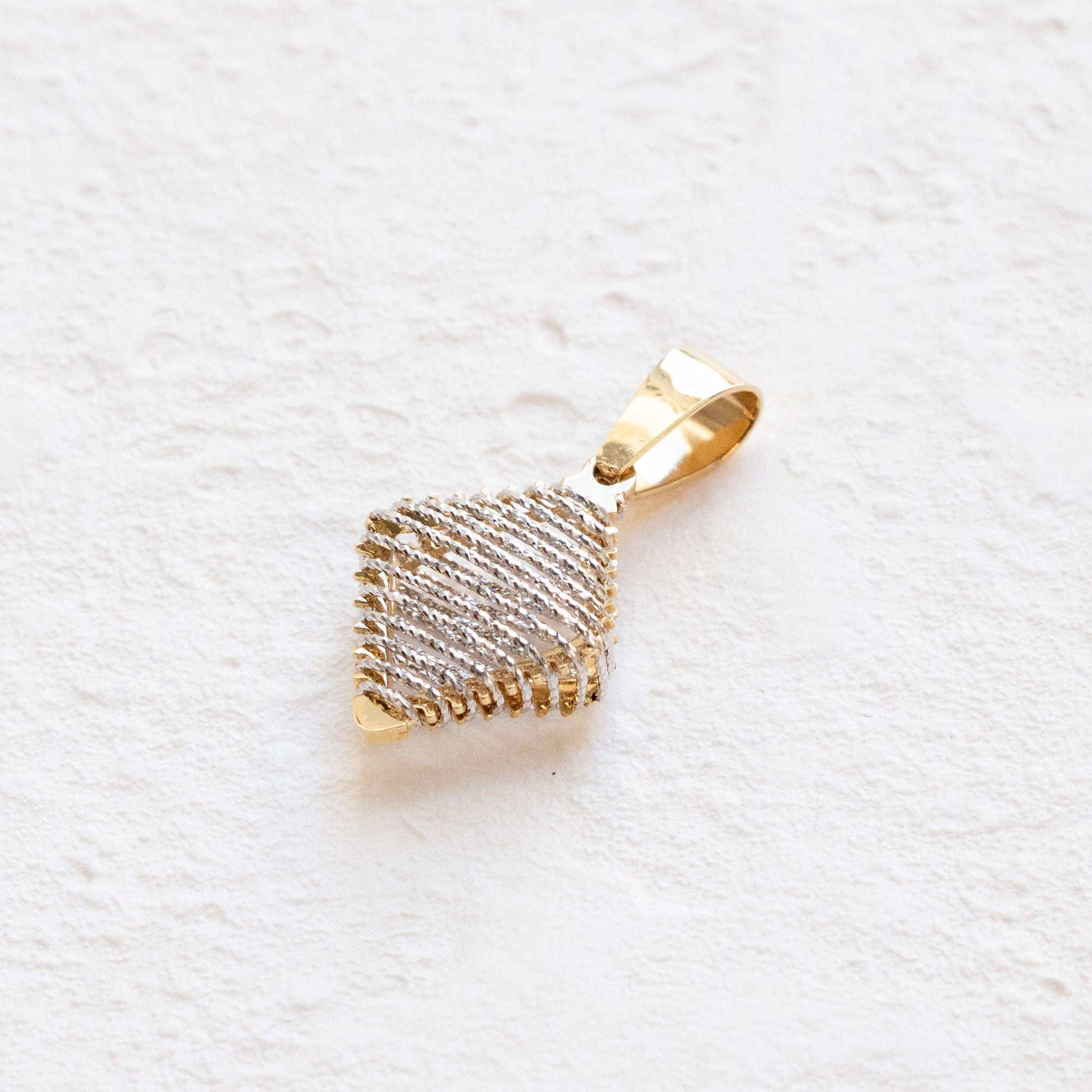 BULLION JEWELRY｜地金ジュエリー | 京セラジュエリー