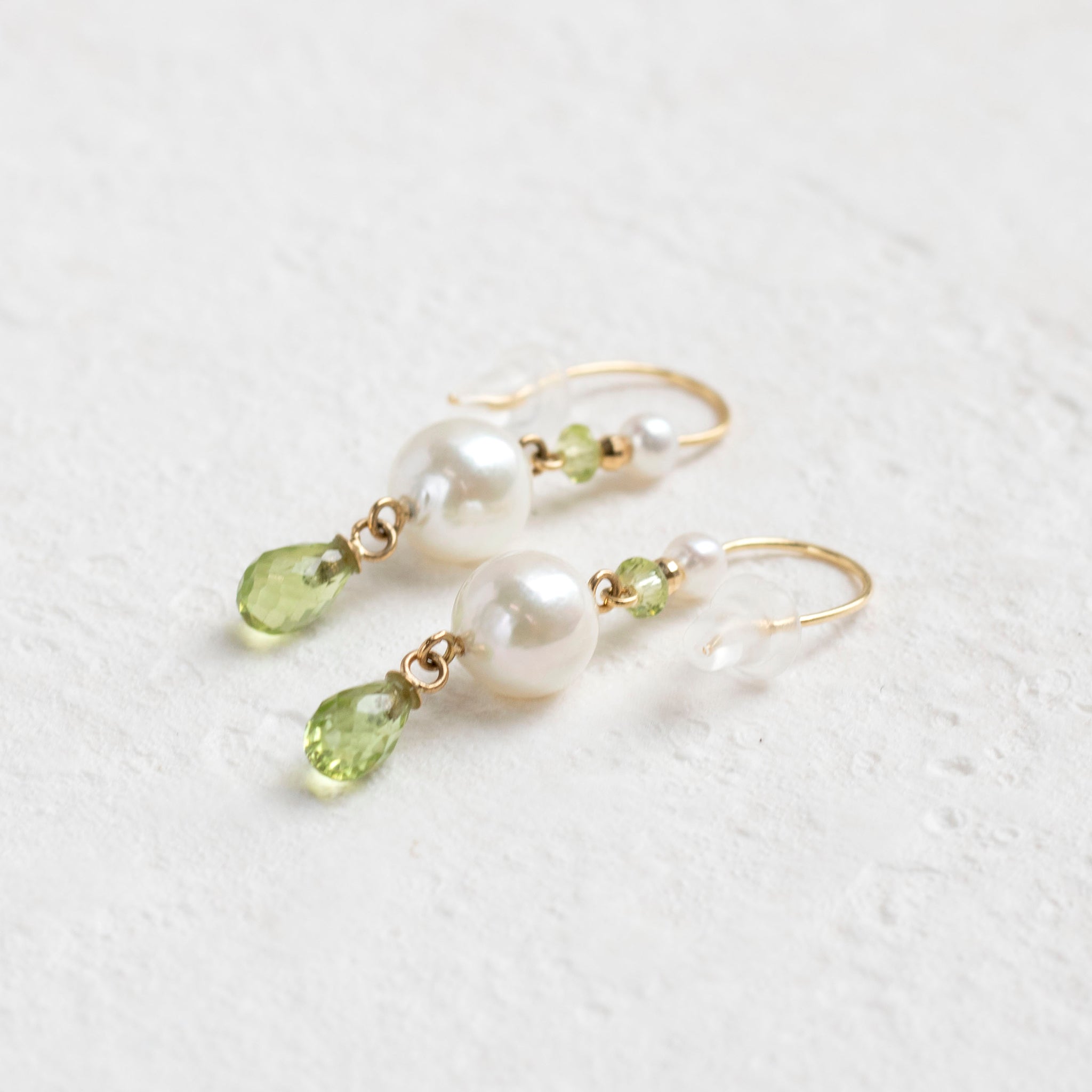 【限定数6】ペリドット/パール K18ピアス(アコヤ真珠/7mm)《25T10206》