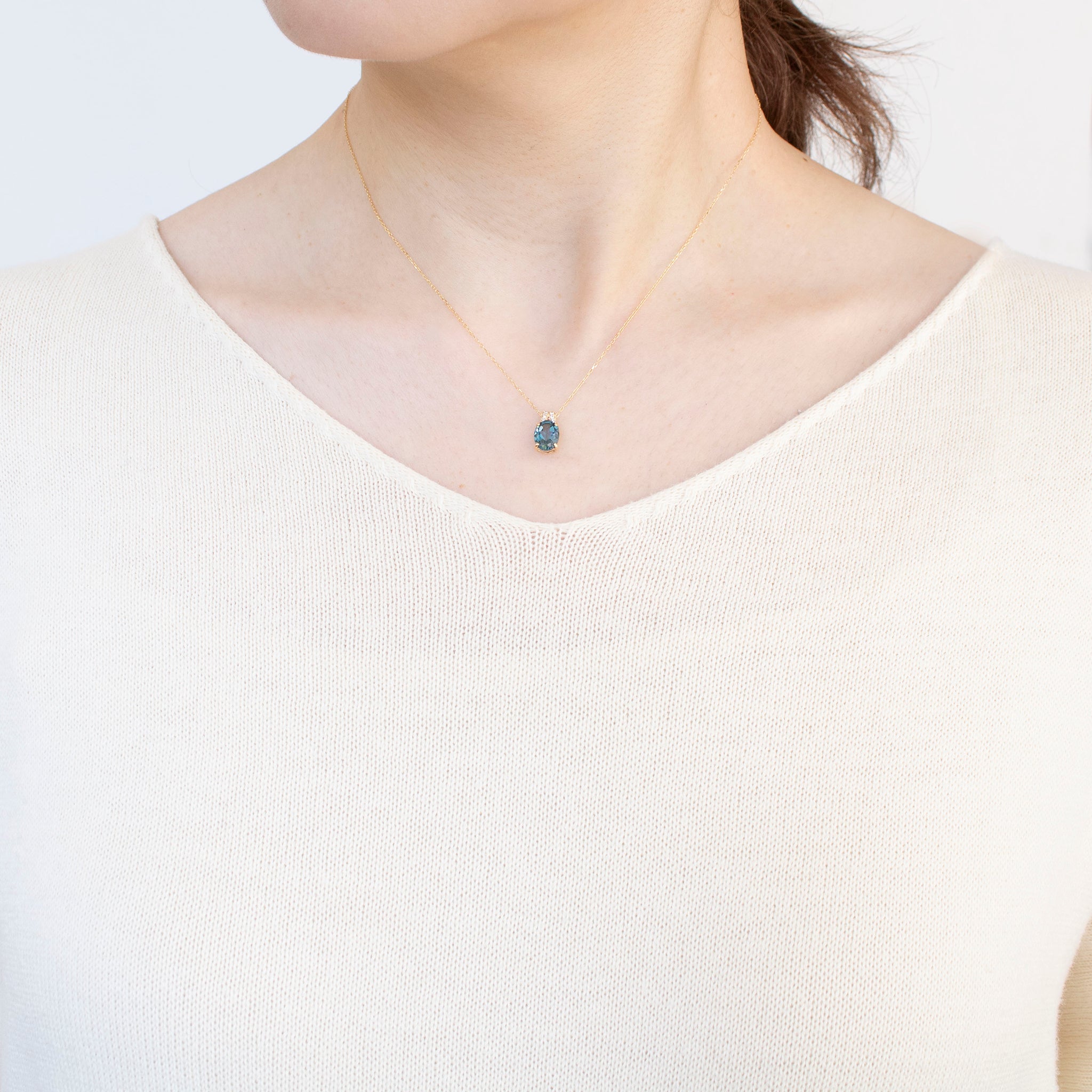 ブルートパーズ/ダイヤモンド K18ネックレス(11月誕生石)《25T10262》