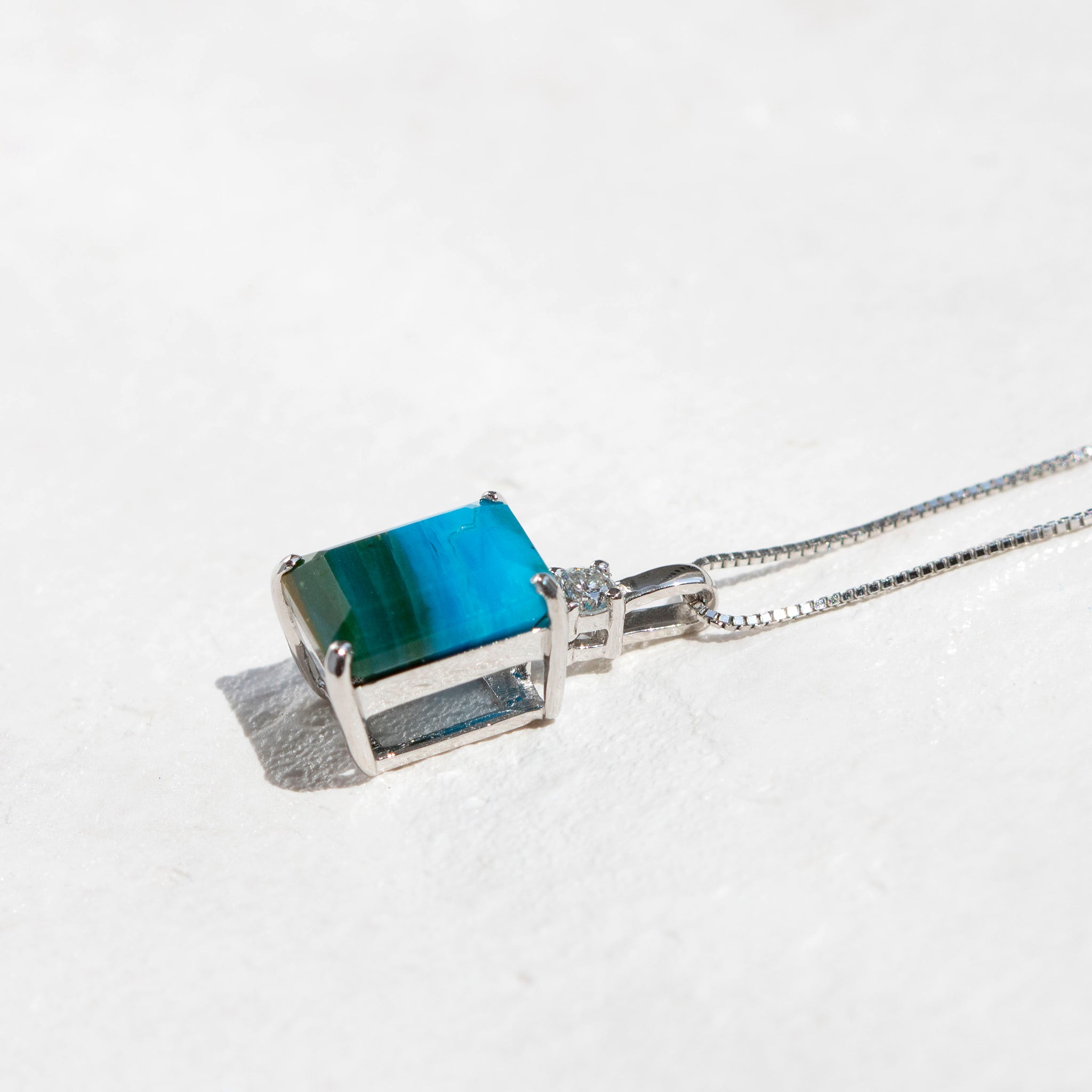 【限定数1】バンデッド・コモンオパール/ダイヤモンド プラチナネックレス(鑑別書付)《25T10266》