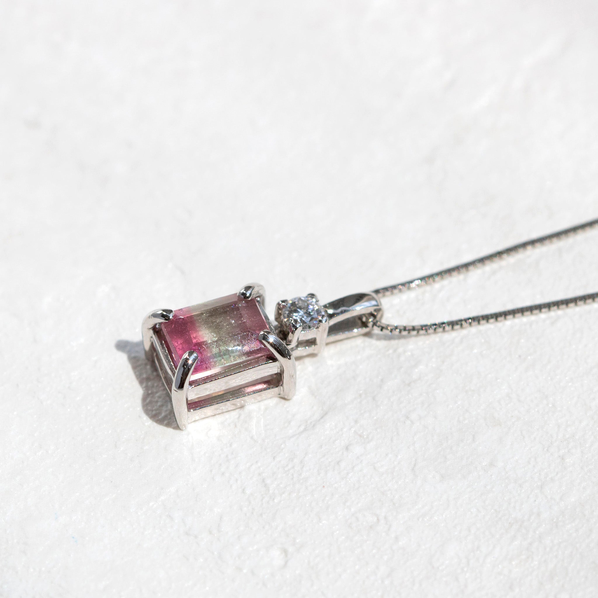 【限定数1】パーティーカラードトルマリン/ダイヤモンド プラチナネックレス(鑑別書付)《25T10267》