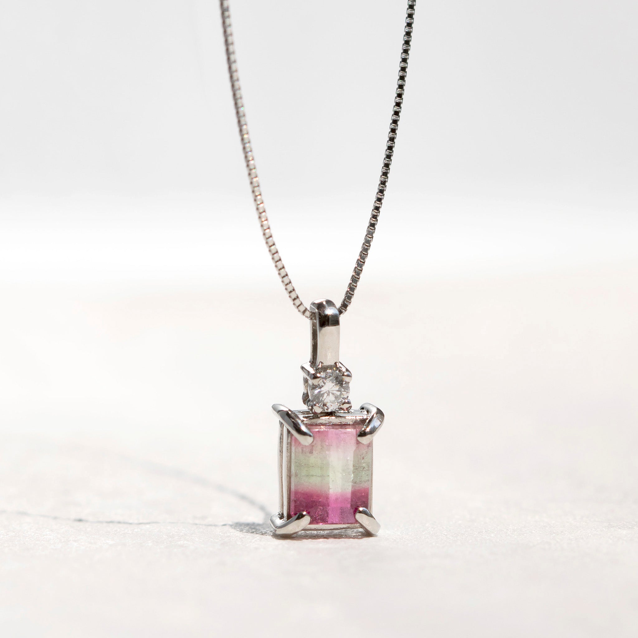 【限定数1】パーティーカラードトルマリン/ダイヤモンド プラチナネックレス(鑑別書付)《25T10267》