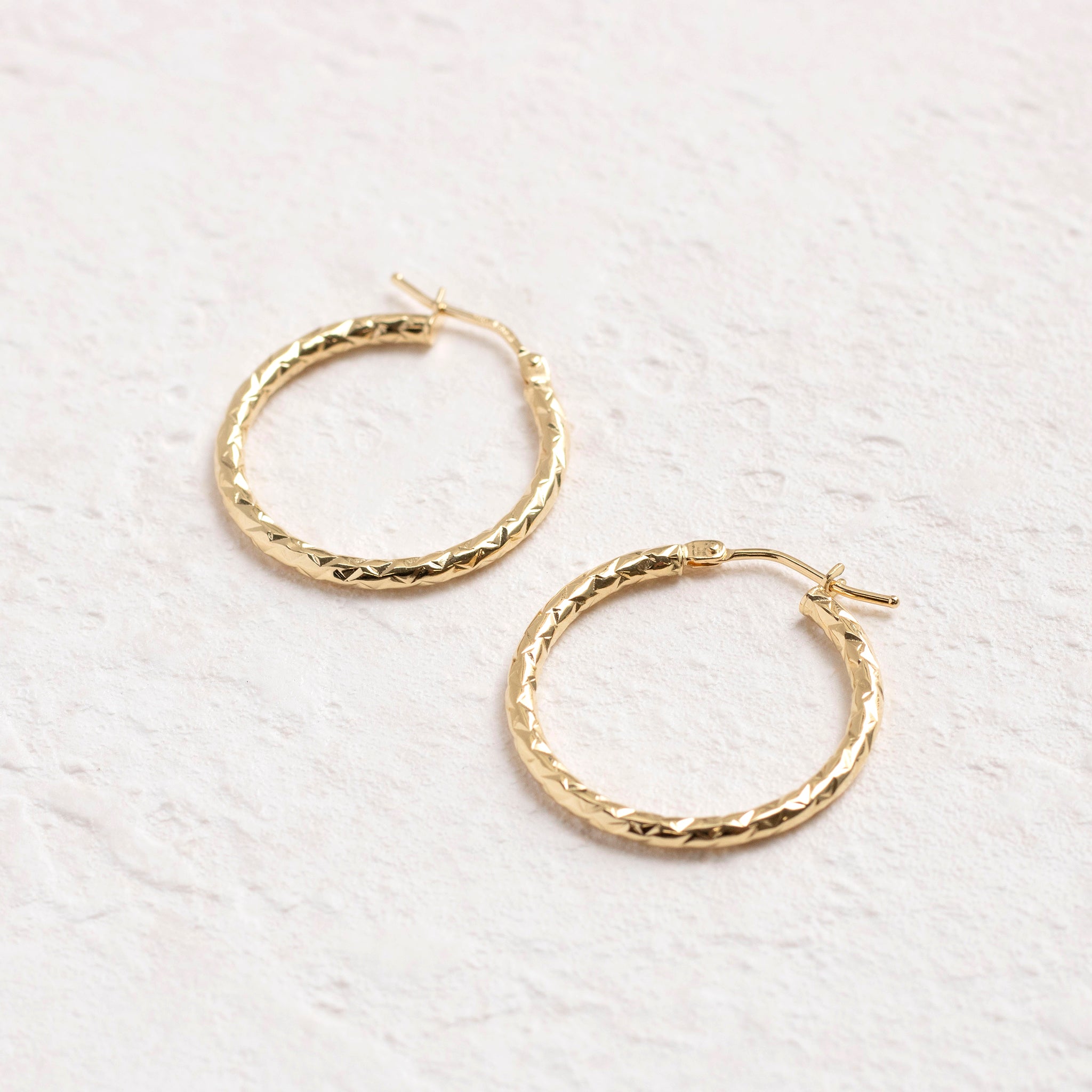 K18ピアス(フープ/イタリア製)《25T10272》