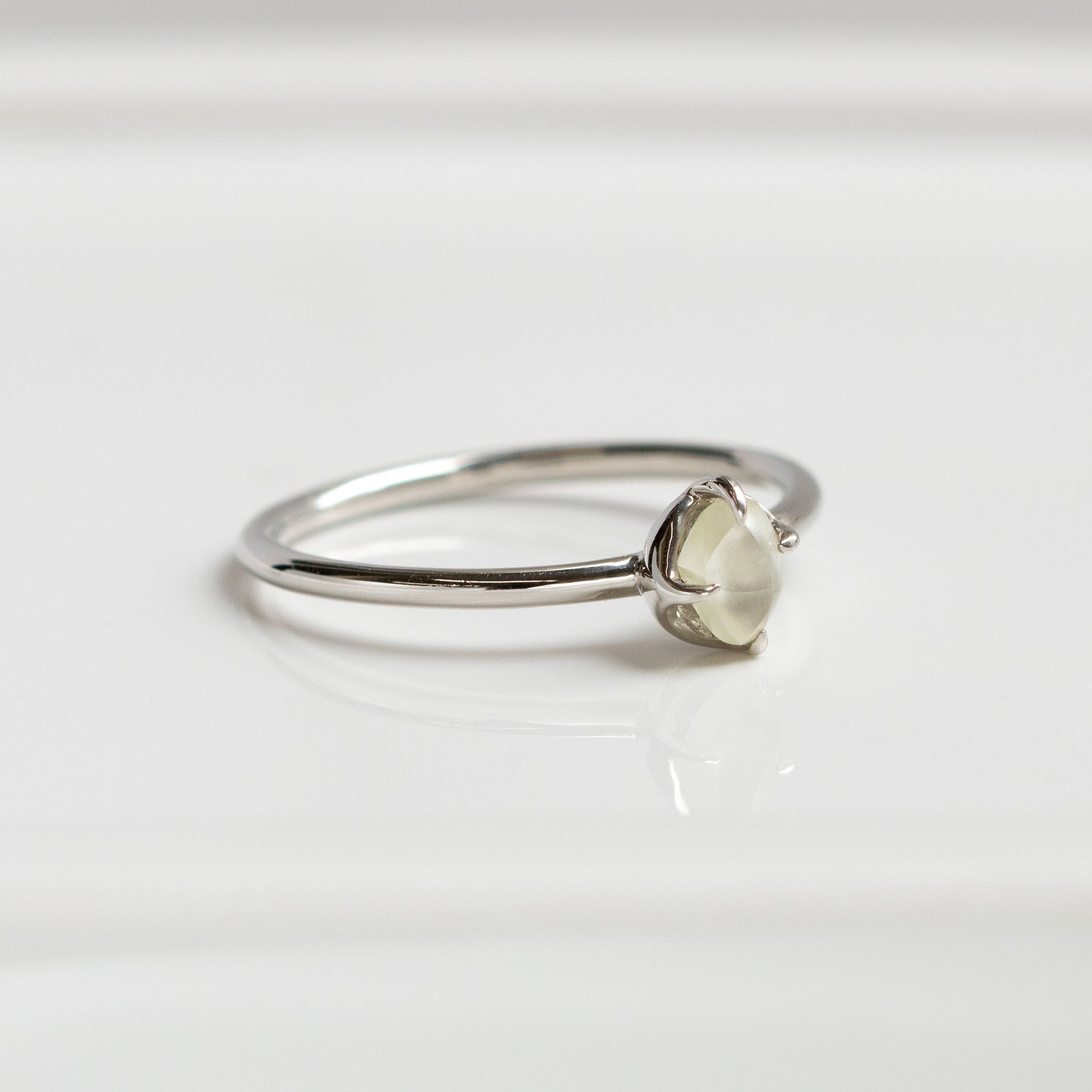 【限定1点】ダイヤモンド プラチナリング(4月誕生石)《25T10291》