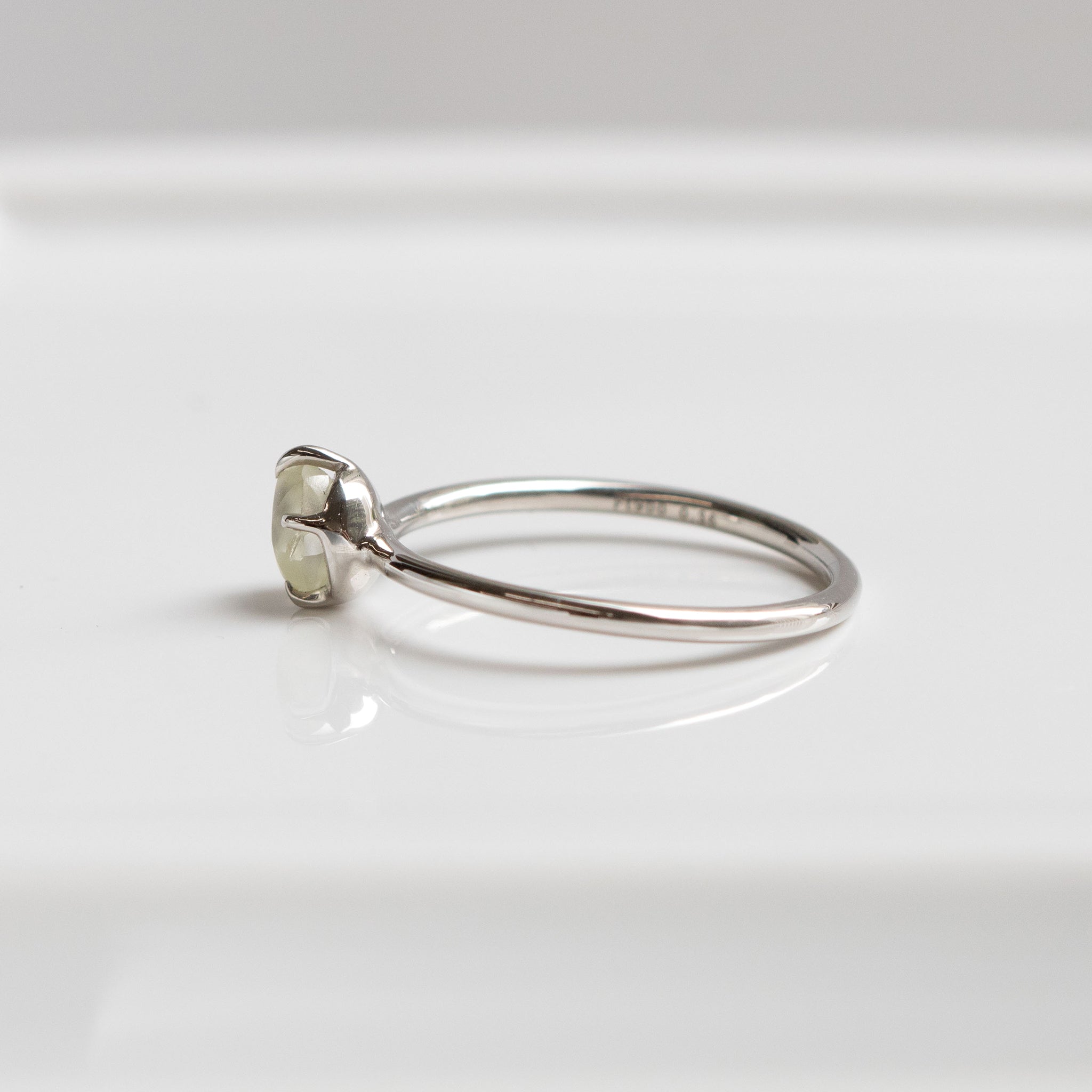 【限定1点】ダイヤモンド プラチナリング(4月誕生石)《25T10291》