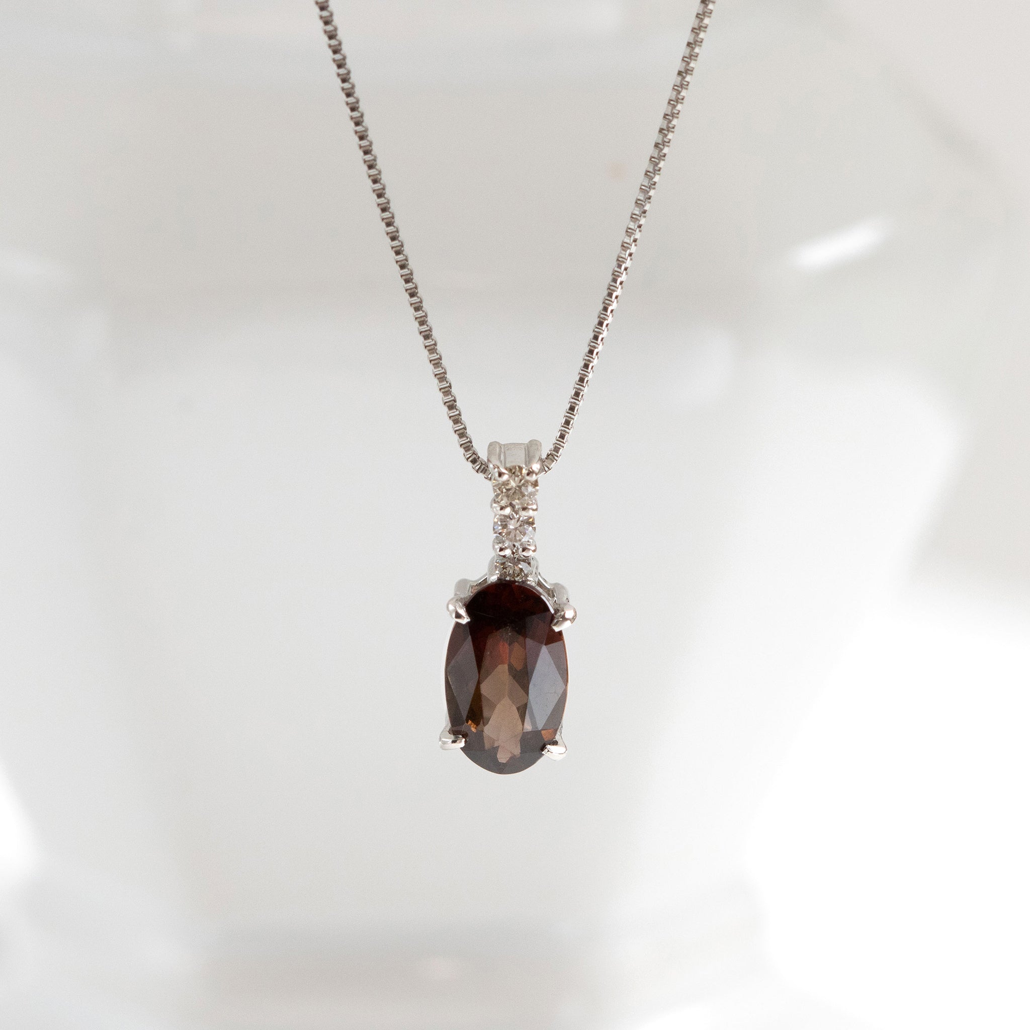 【限定1点】アキシナイト/ダイヤモンド プラチナネックレス(鑑別書付)《25T10306》