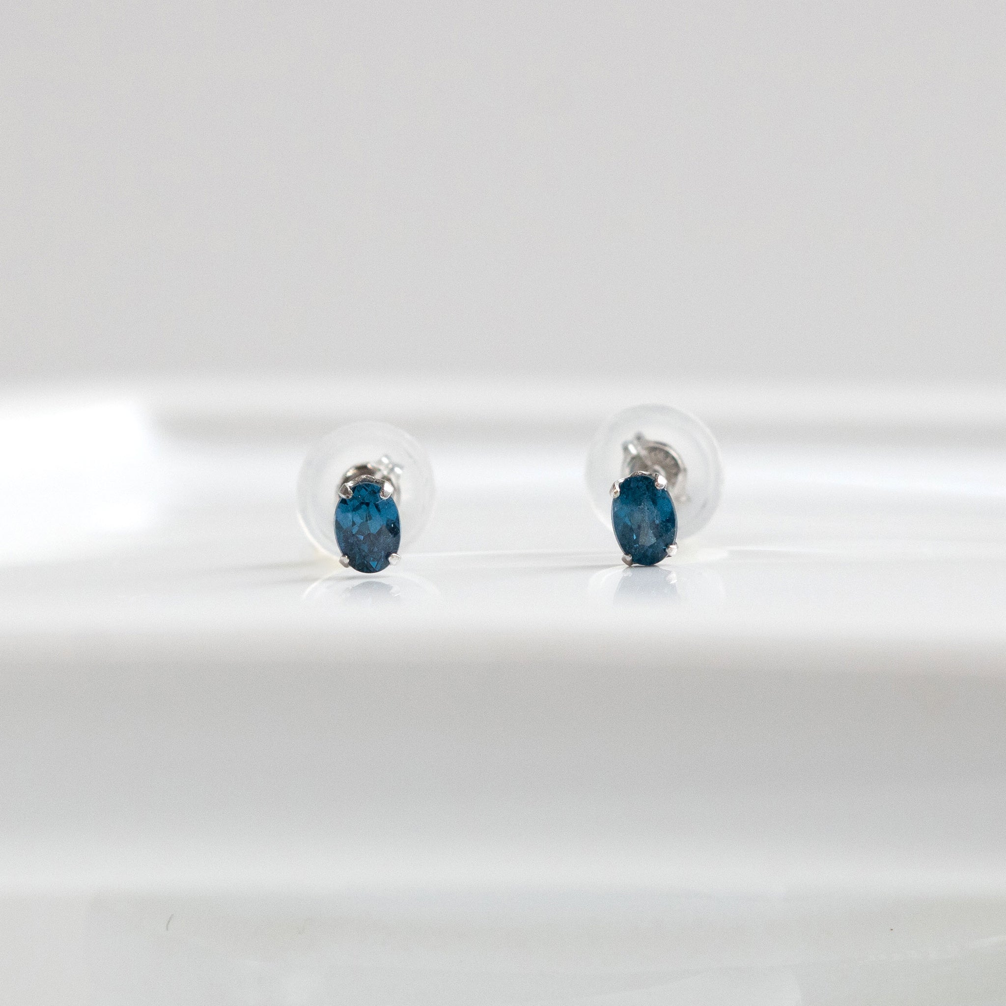 【限定1点】ガーナイト/ダイヤモンド プラチナピアス(鑑別書付)《25T10308》