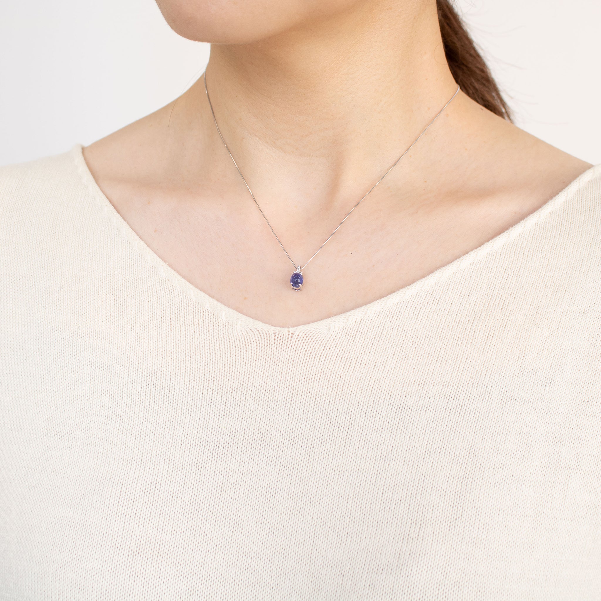 【限定1点】ソーダライト/ダイヤモンド プラチナネックレス(鑑別書付)《25T10314》