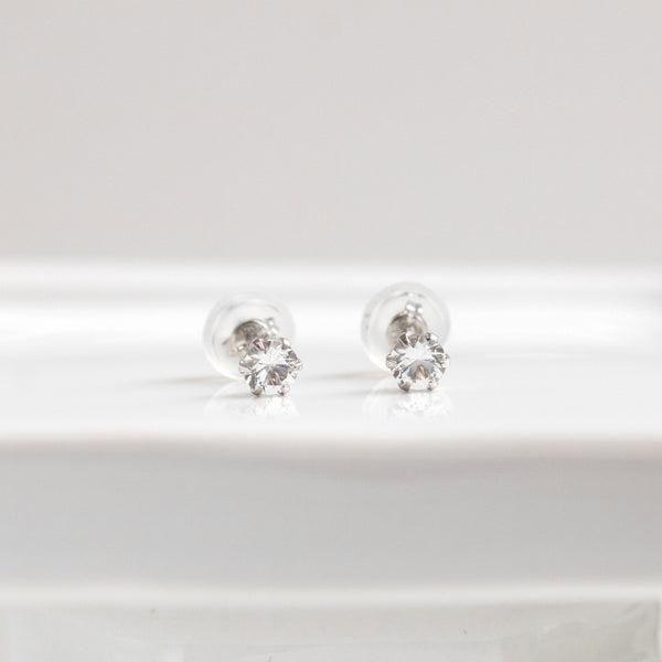 限定1点】フェナカイト プラチナピアス《25T10316》 | 京セラ