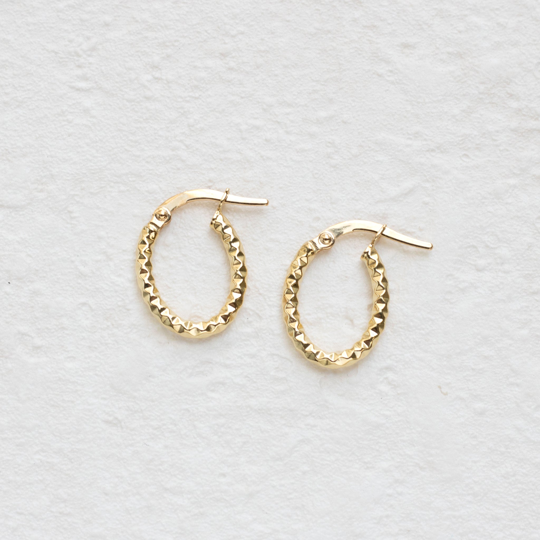 K18ピアス(フープ/イタリア製)《25T10318》