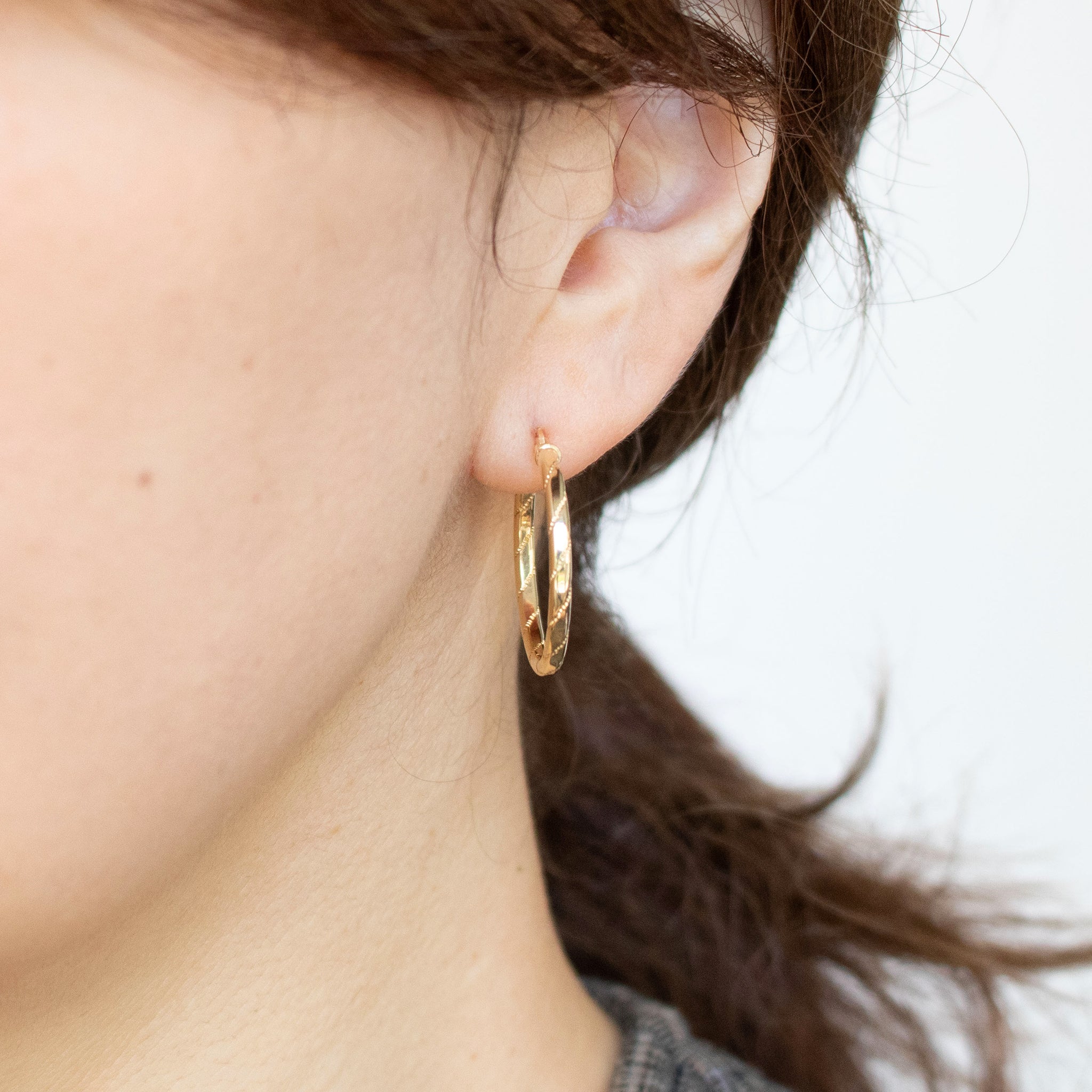 K18ピアス(フープ/イタリア製)《25T10319》