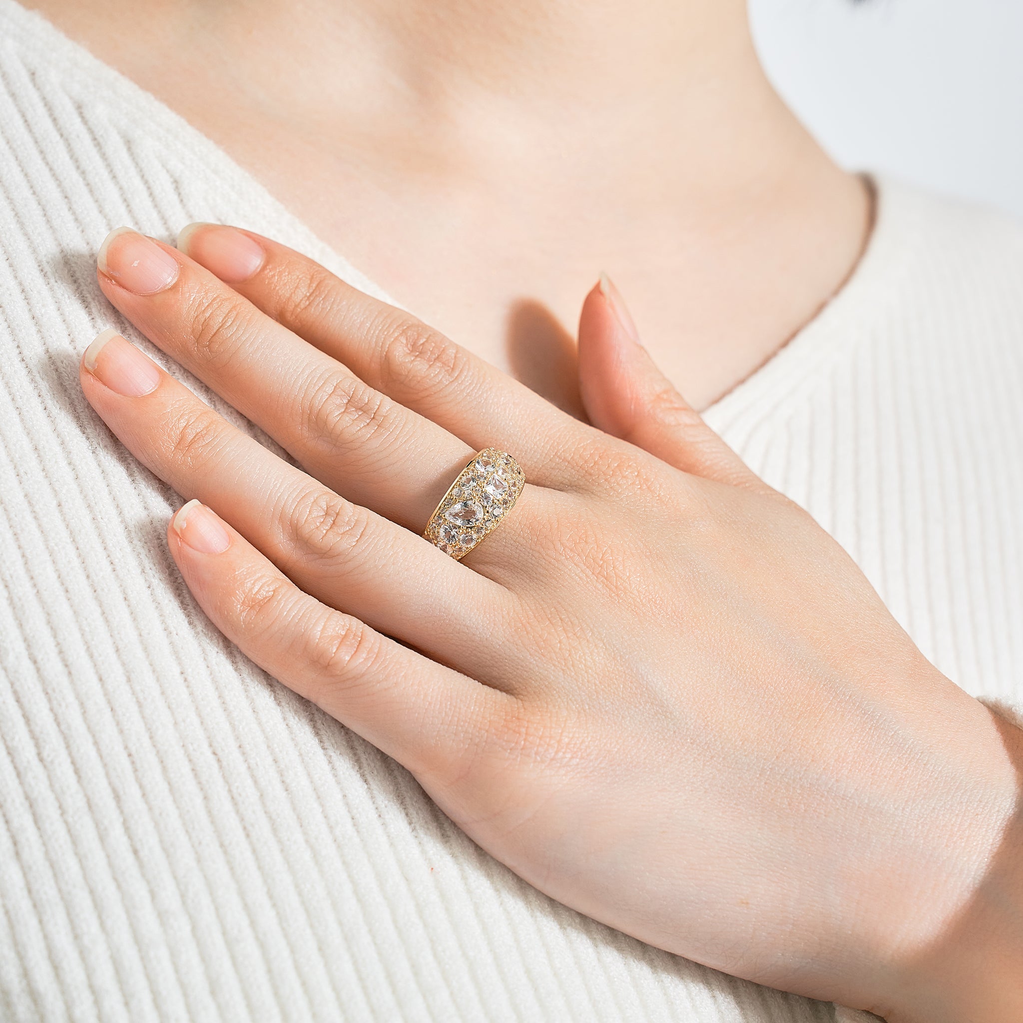 ホワイトサファイア K18リング(9月誕生石/鑑別書付)《25V00202》