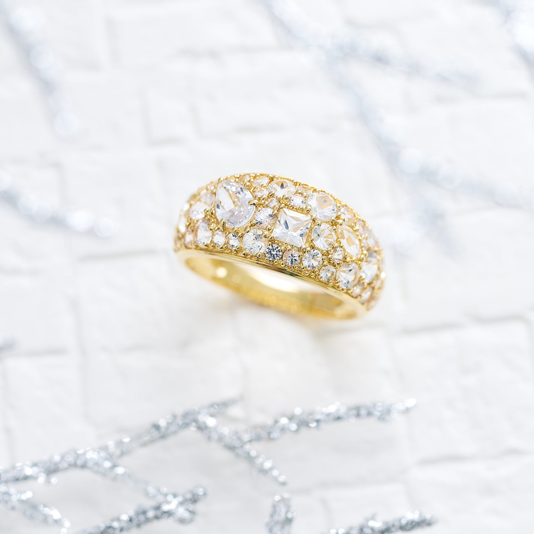 ホワイトサファイア K18リング(9月誕生石/鑑別書付)《25V00202