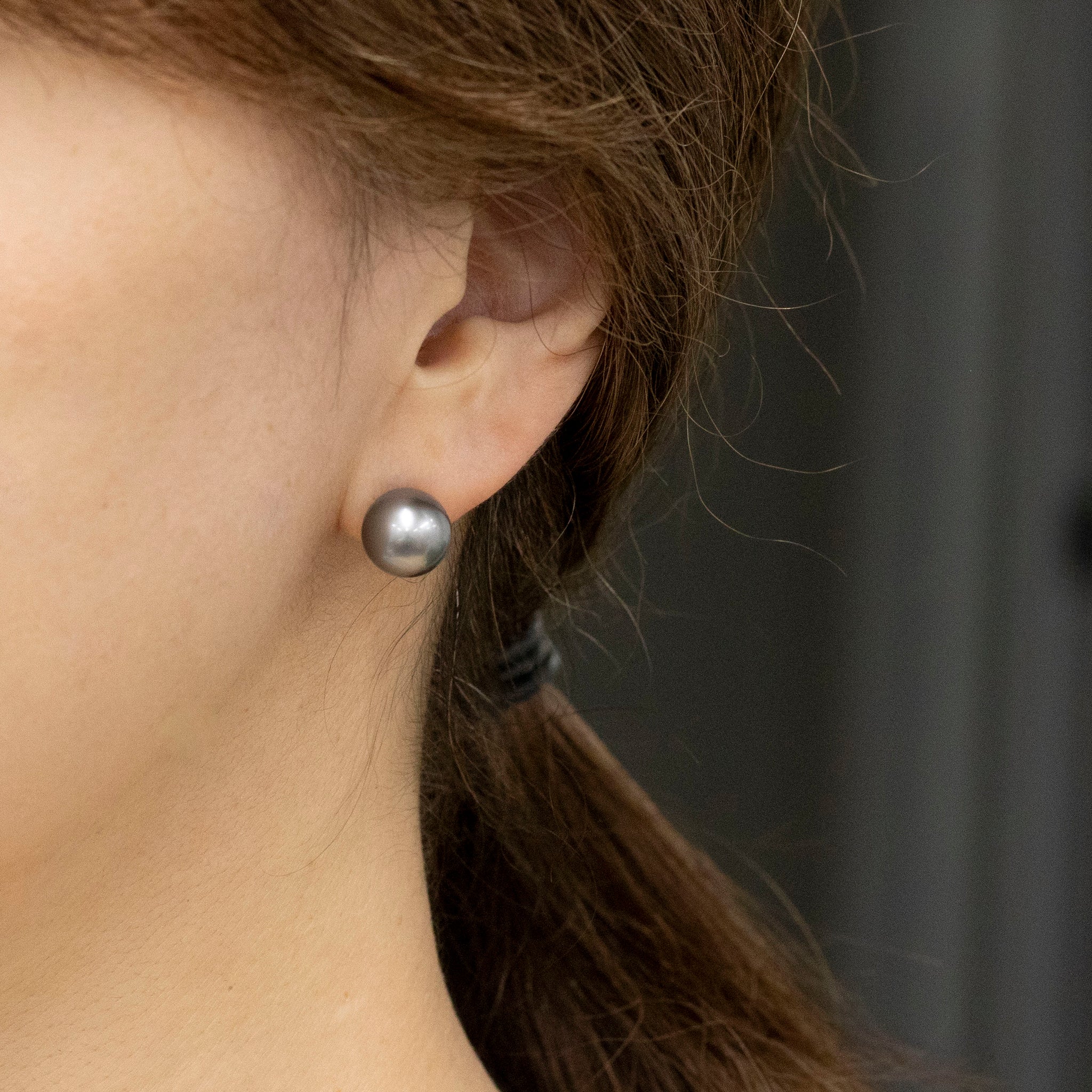 パール プラチナピアス(黒蝶真珠/10mm/6月誕生石)《25V00303》