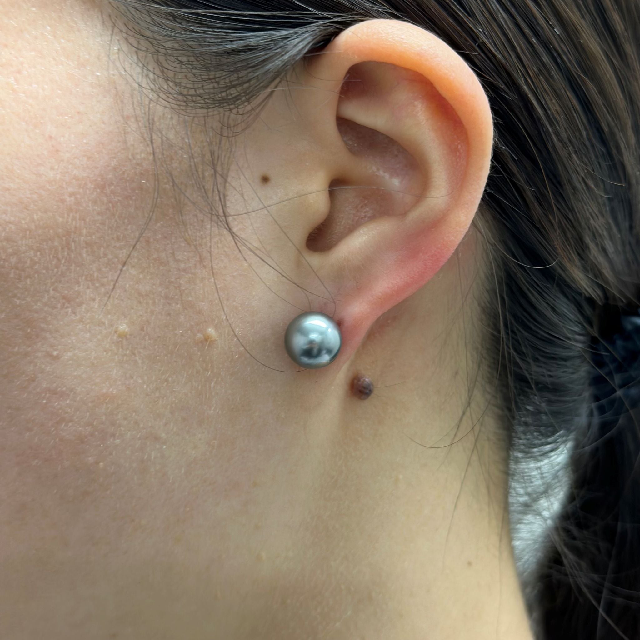 パール プラチナピアス(黒蝶真珠/10mm/6月誕生石)《25V00303》