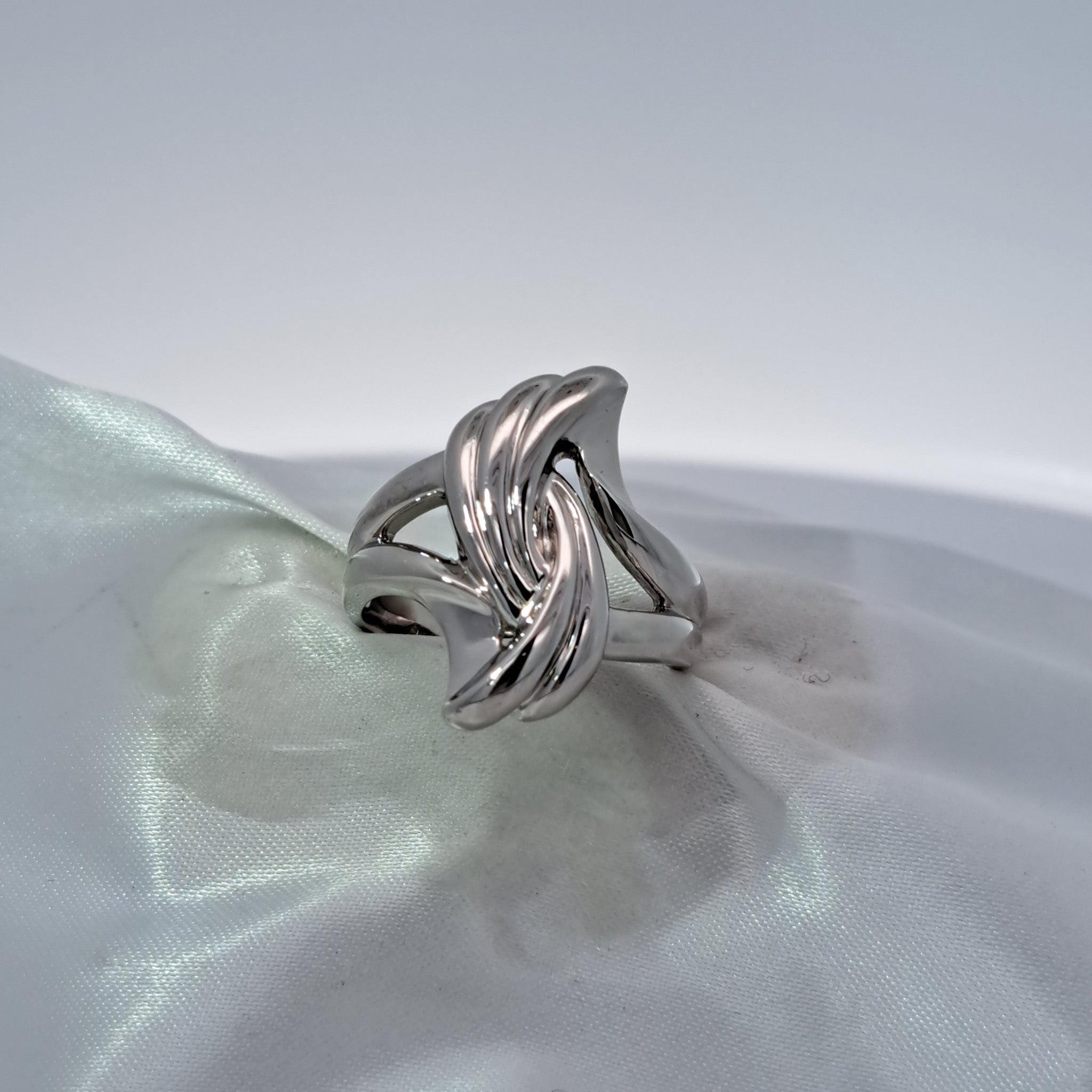 プラチナリング《25V00304》 | 京セラジュエリー オンラインストア