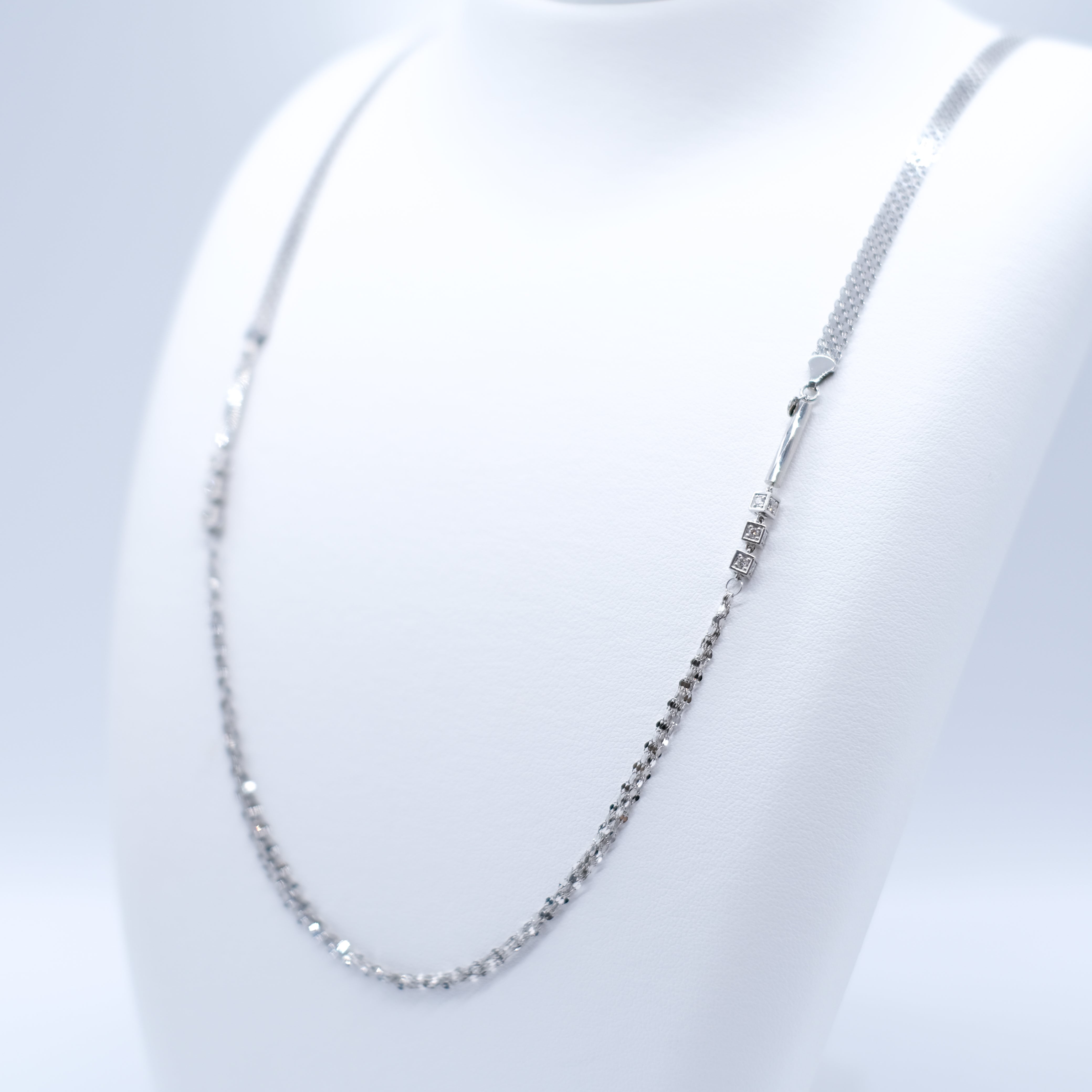 ダイヤモンド プラチナネックレス(ロング/78cm/マグネット式/4月誕生石/鑑別書付)《25V00306》