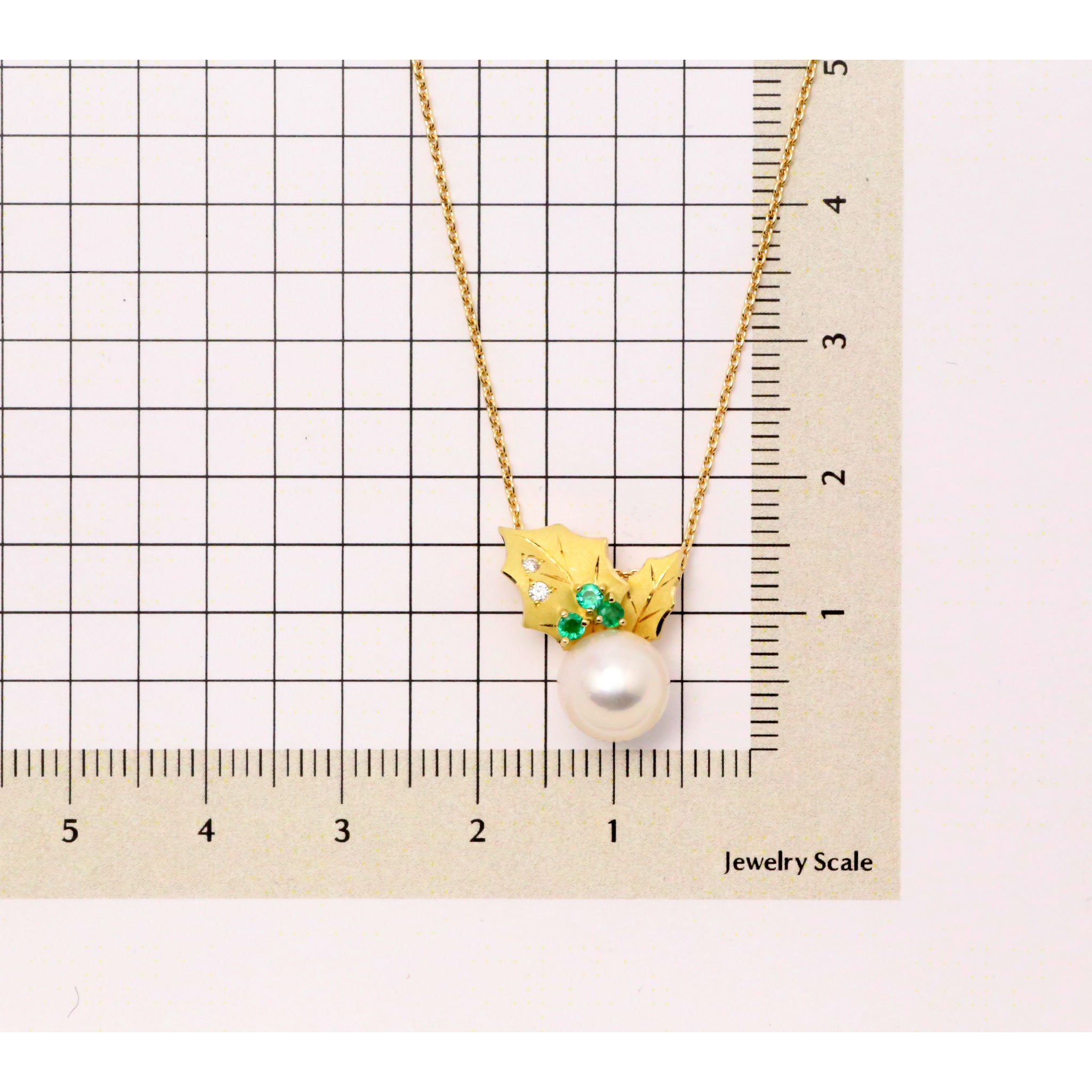 パール/エメラルド K18ネックレス(アコヤ真珠/8mm/ヒイラギモチーフ/6月誕生石/鑑別書付)《25V00401》