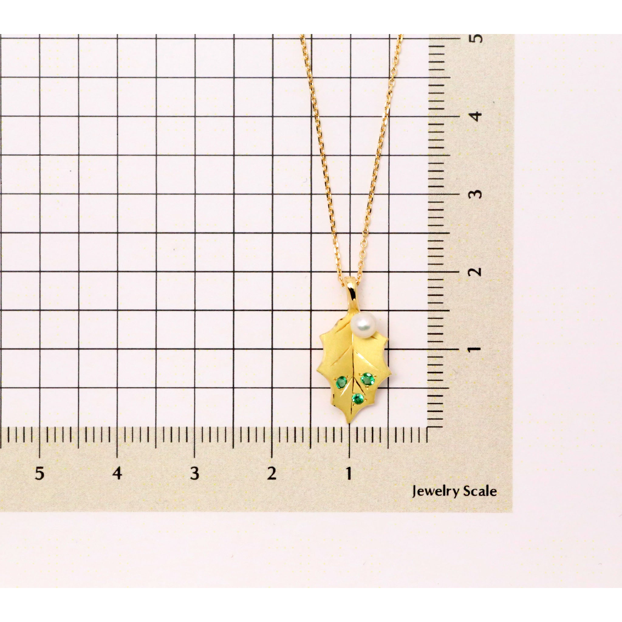 パール/エメラルド K18ネックレス(アコヤ真珠/ヒイラギモチーフ/6月誕生石/鑑別書付)《25V00403》